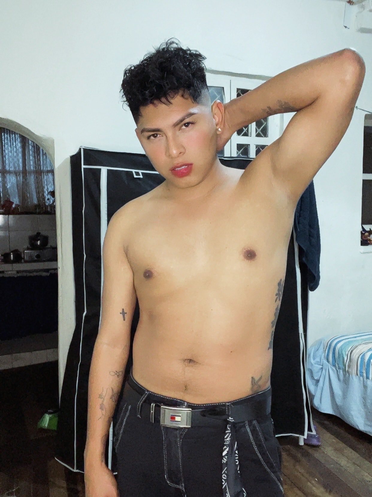 Paul R Reyes