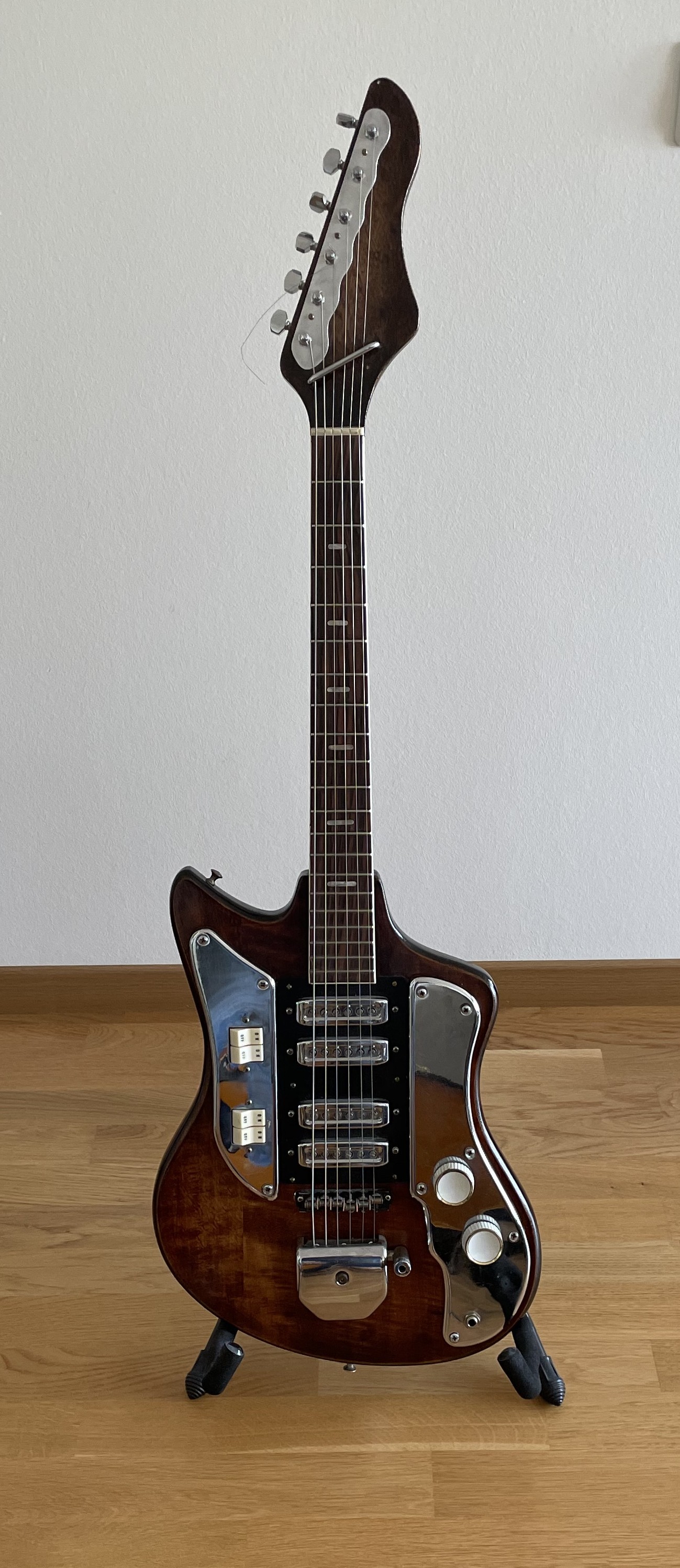 Identifying a Kawai S 180 guitar model