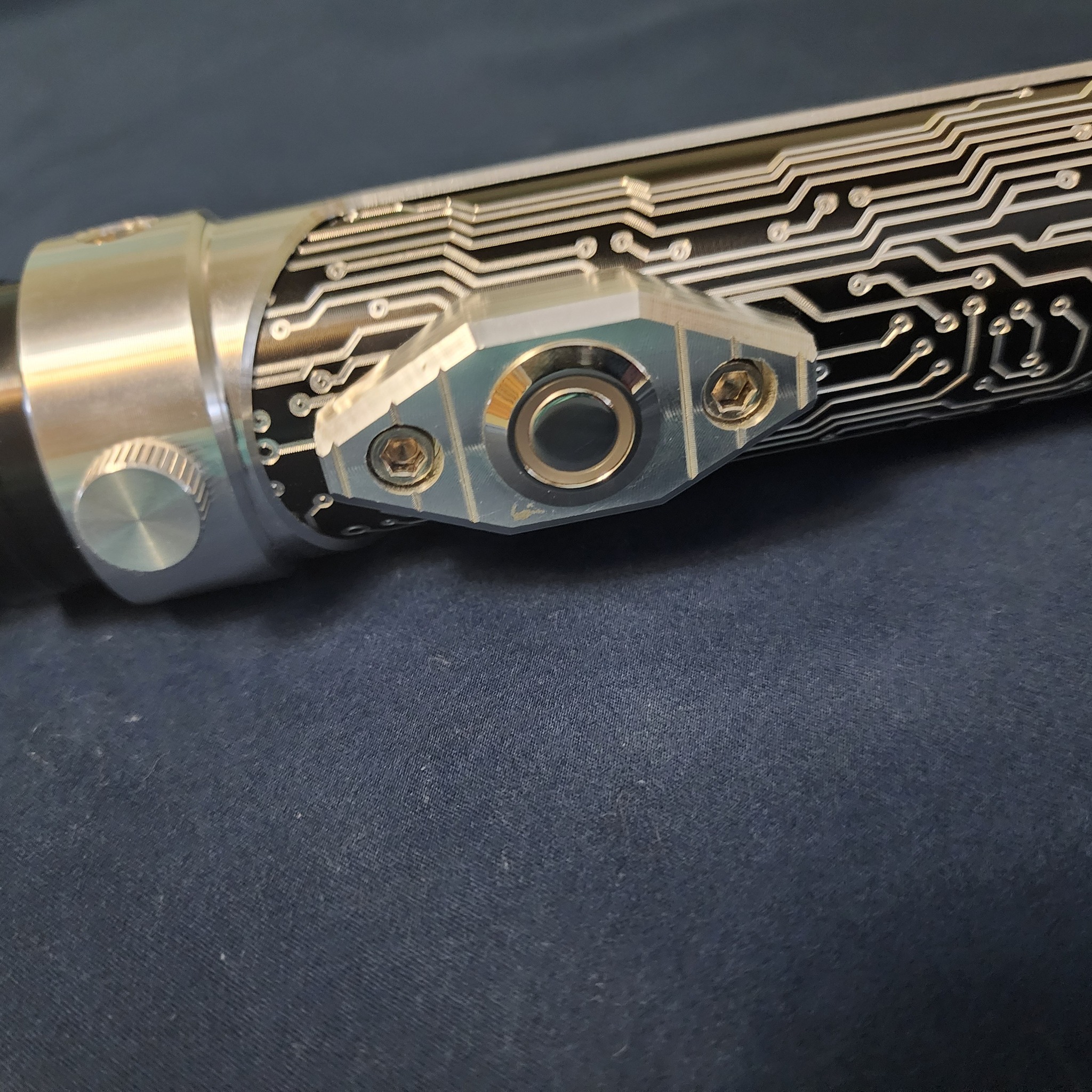 The Found Spectre Saber【カスタムライトセーバー】