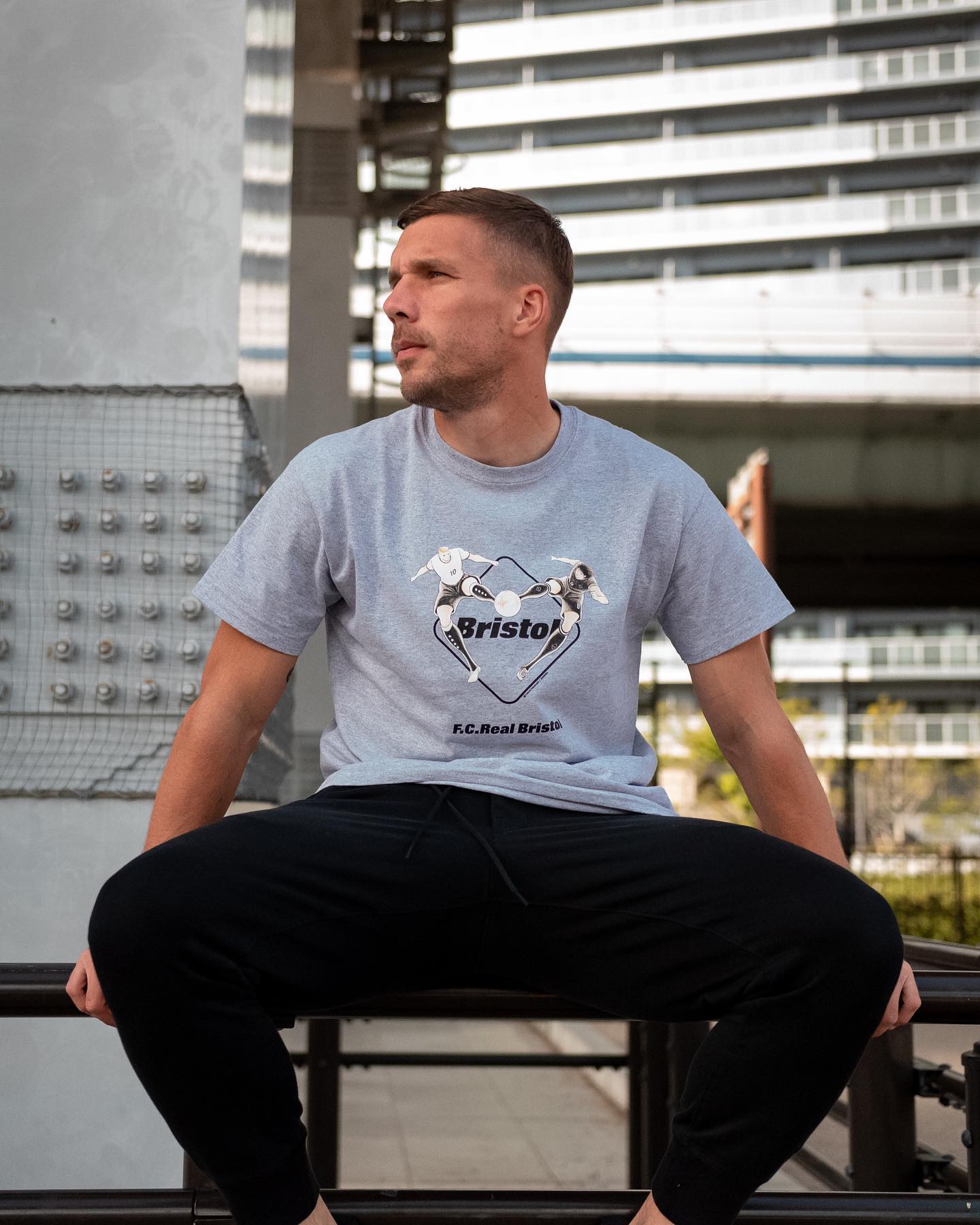 🇩🇪STRASSENKICKER × F.C.R.B. ×『キャプテン翼』🇯🇵 ‪‬ 人気