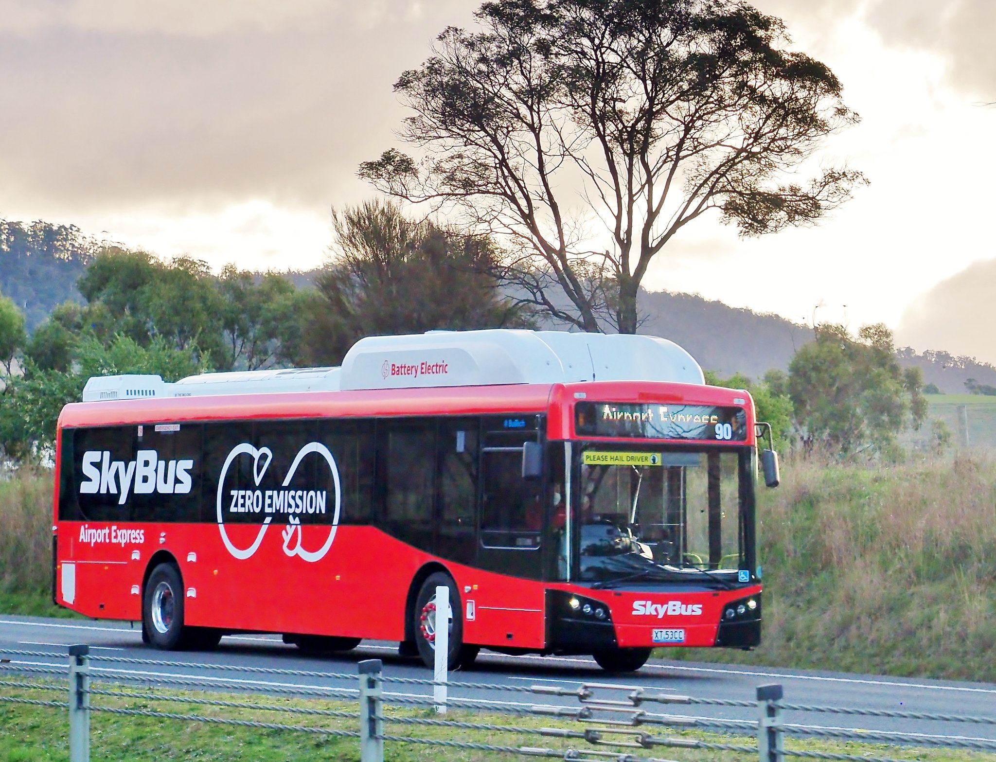 Tasmanian buses | SkyBus #90 (Kinetic Tasmania) Bustech BYD D9RA ...
