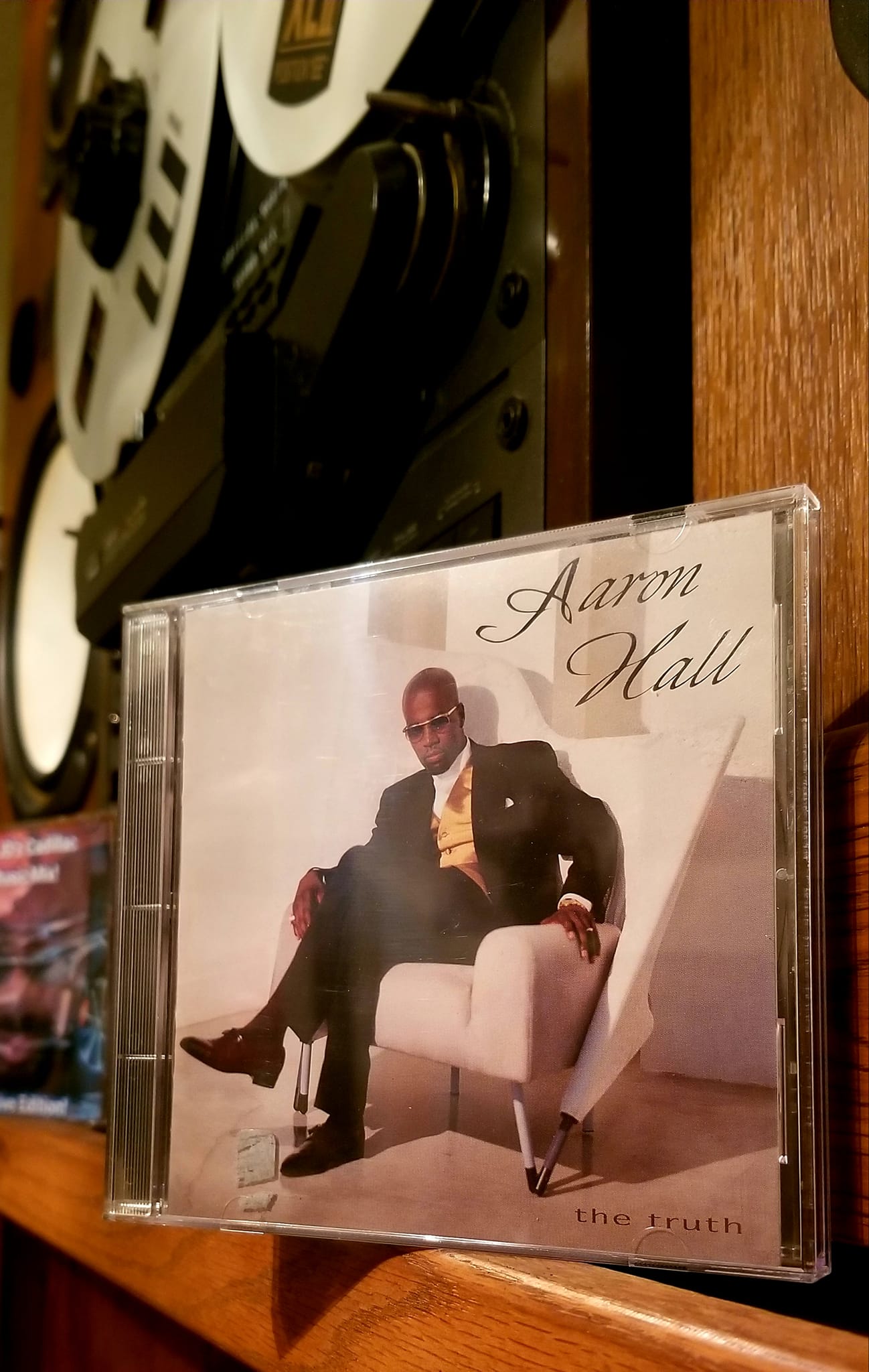 A voice that defined an entire era of R&B! From his legendary days
