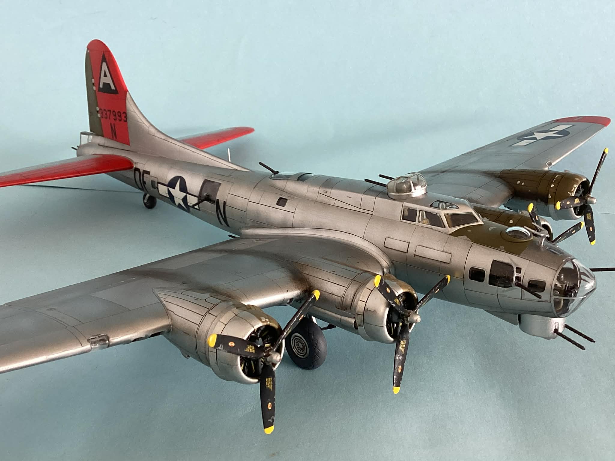 B-17G Flying Fortress model build review