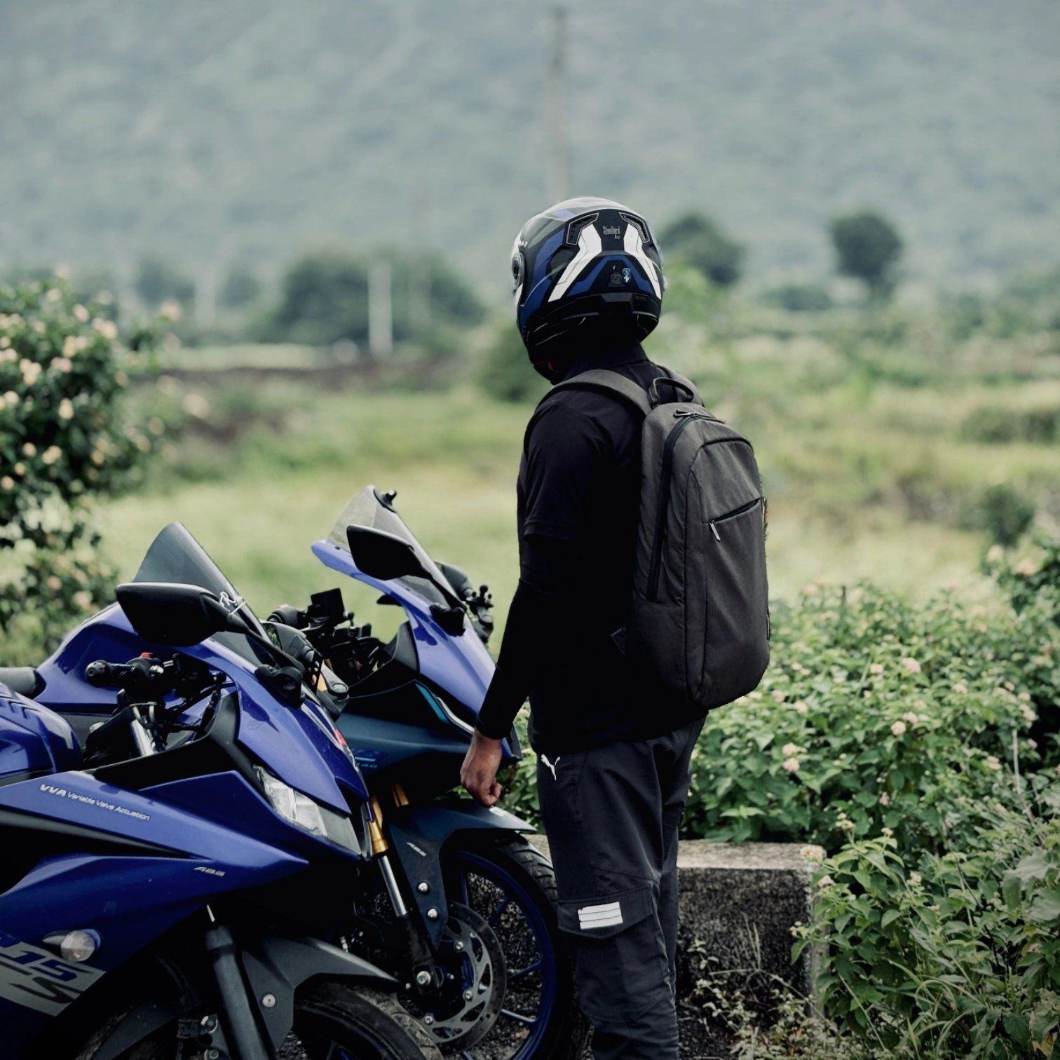 Kamal krtey ho malik!! Zindagi bhi, aur yeh raaste bhi 🌙🏍️ ...