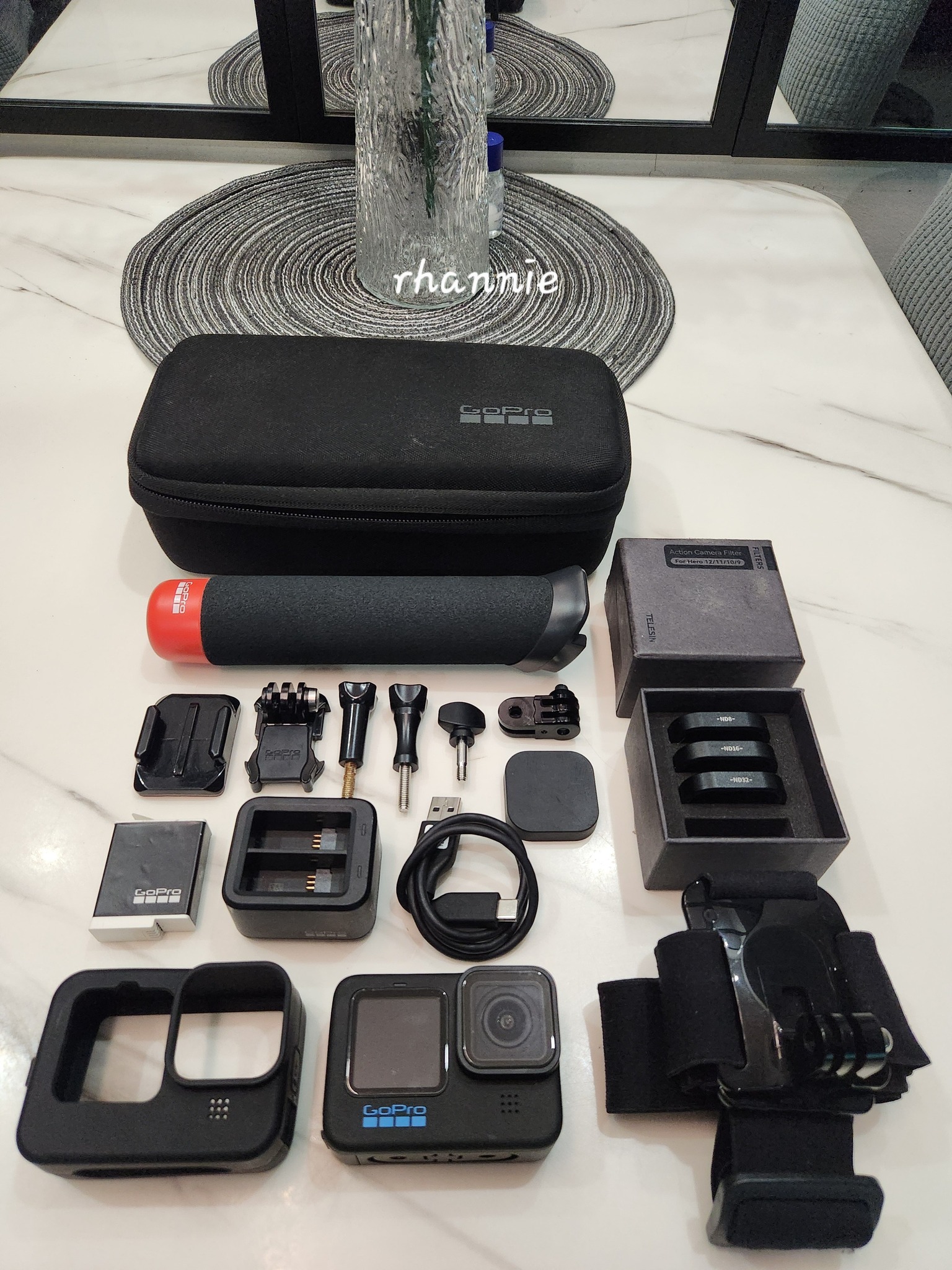 FOR SALE ‼️ Price: Php 12,000 (FIX) >GoPro Hero 11 black >GoPro 