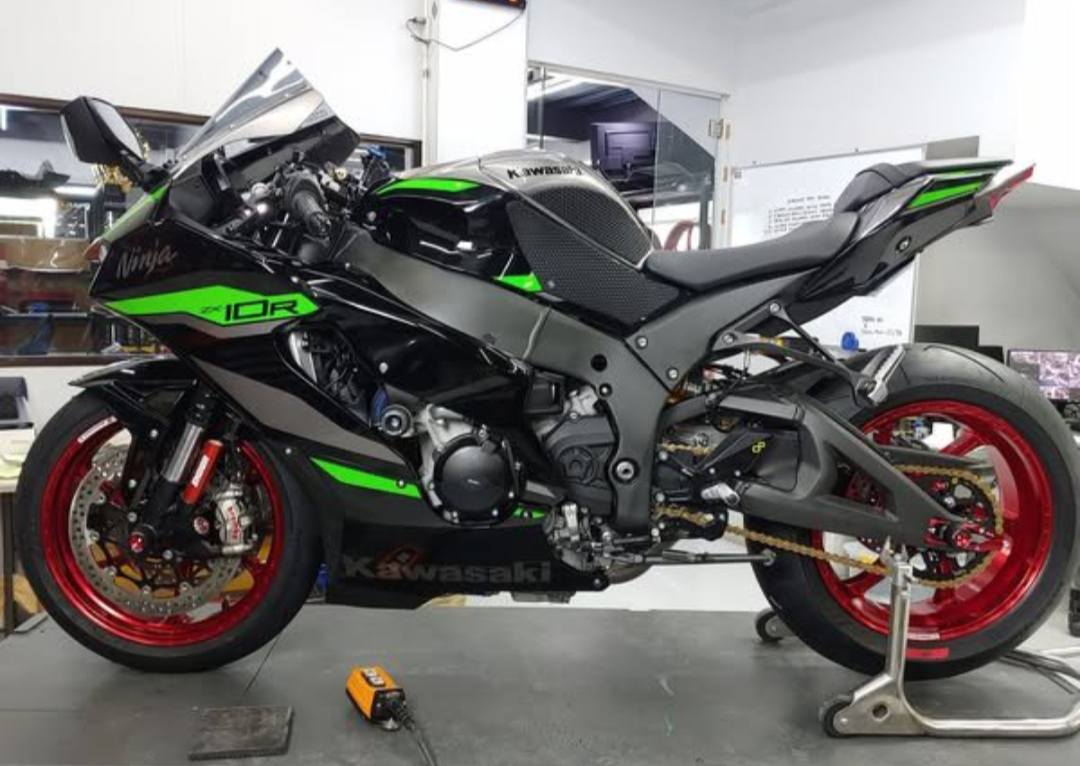 Permission to post Admin 🙏 OZ Racing wheels for ZX10R available