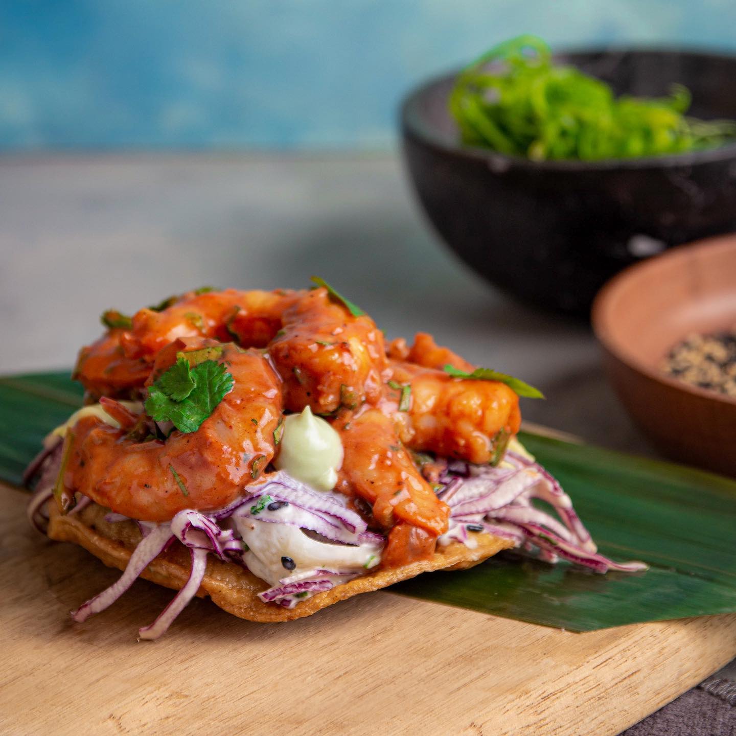 Fishpac - • Tostada Maya • Base crujiente de maíz,...
