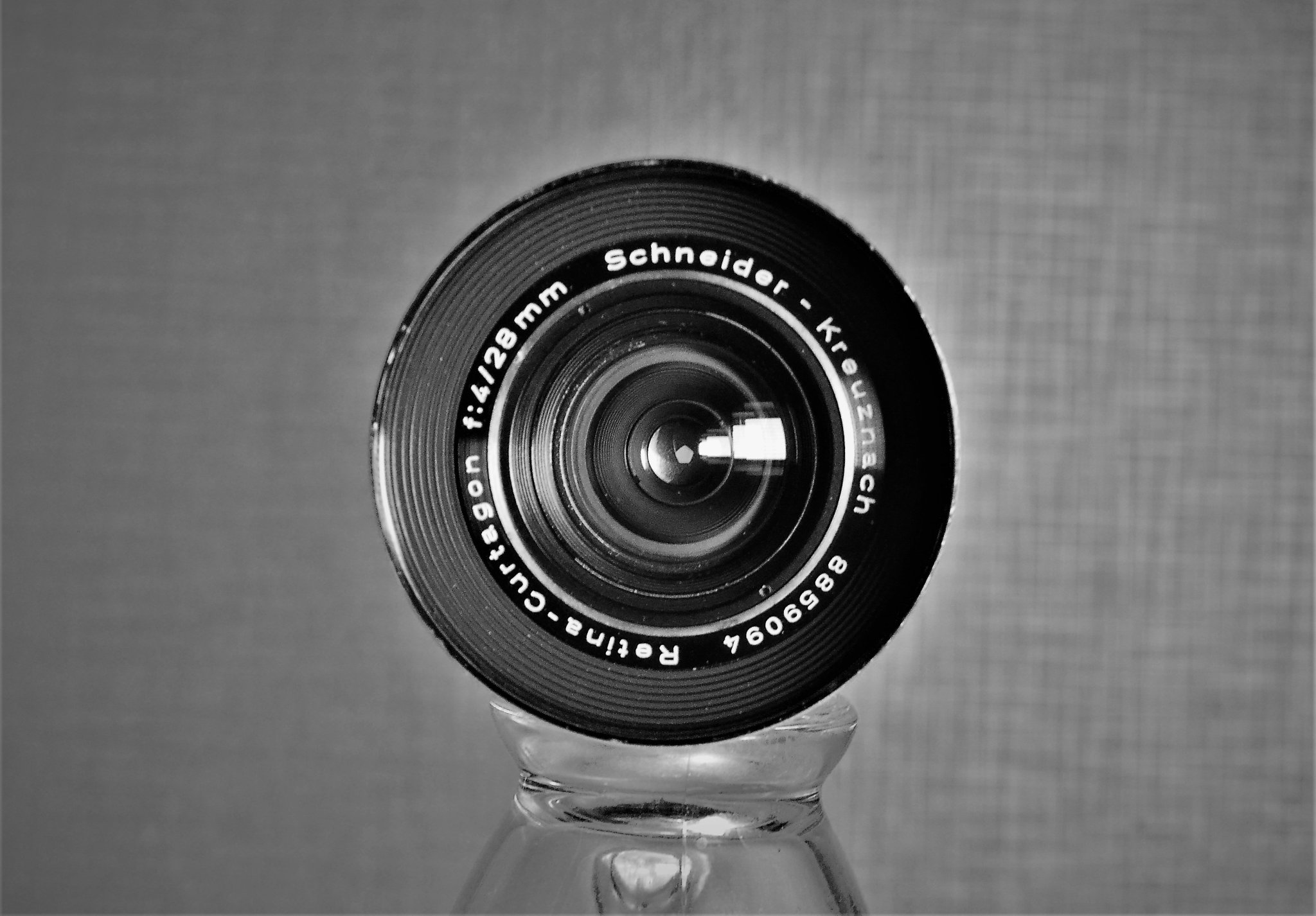 Schneider-Kreuznach Retina-Curtagon 28mm f/4 lens test