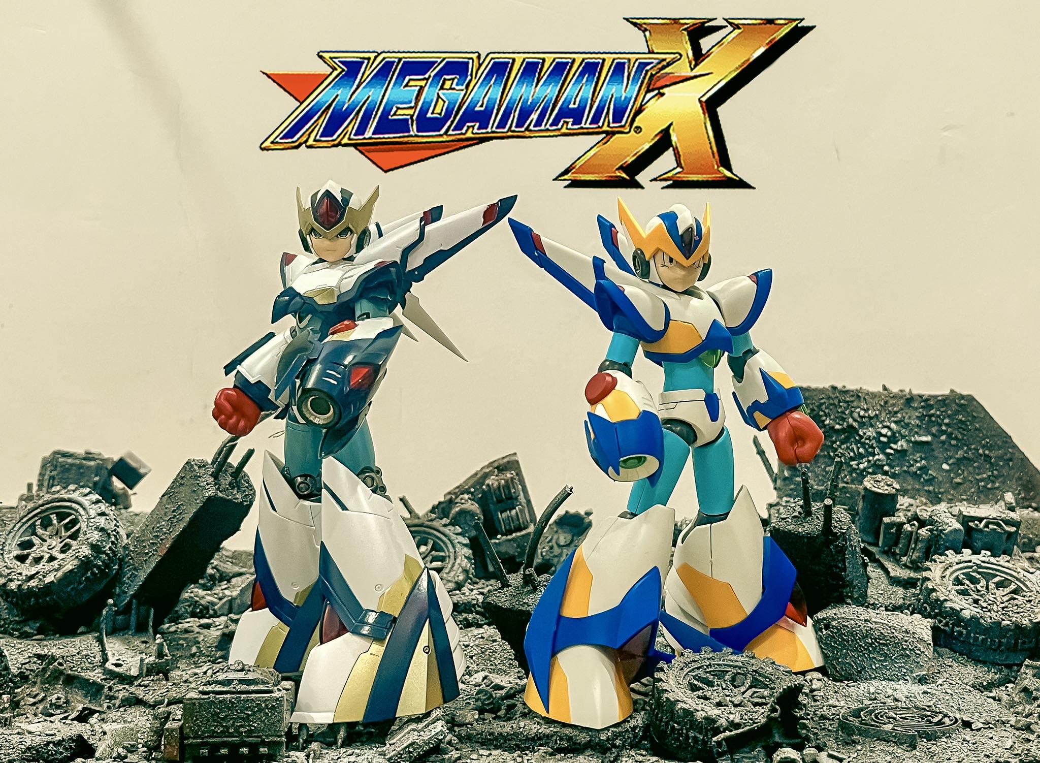 Megaman X Falcon armor from Kotobukiya and Sentinels riobot! Which 
