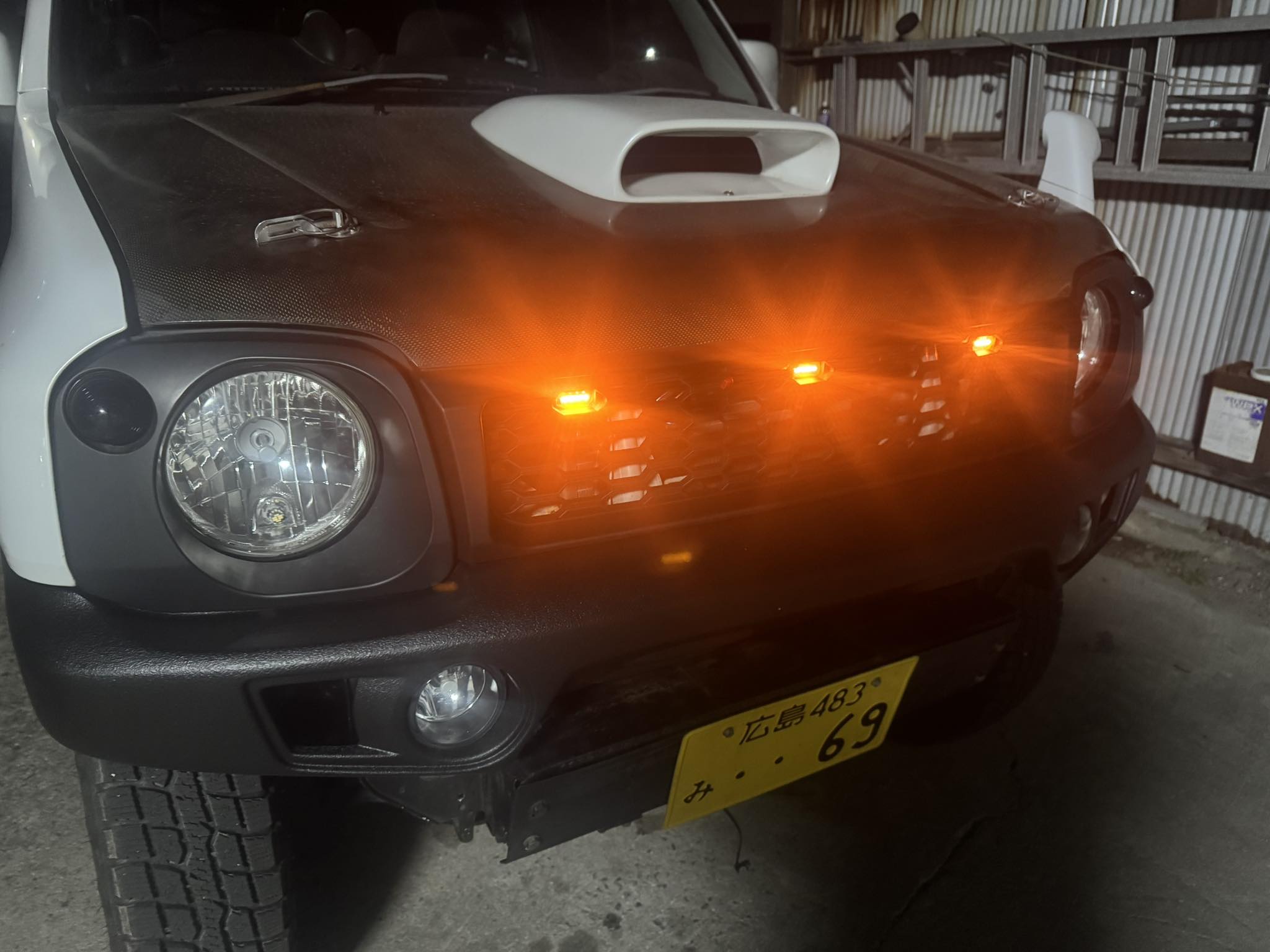 グリルの爪が折れてグラグラだったので付け替えました^ ^ マーカー？3