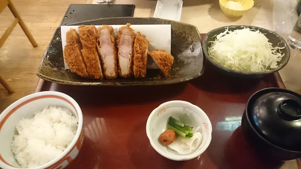 全日本とんかつ協議会 先月ですが 盛岡市上田の レストランむら八 様に行って来ました 特ロースかつ定食1 922円 Facebook