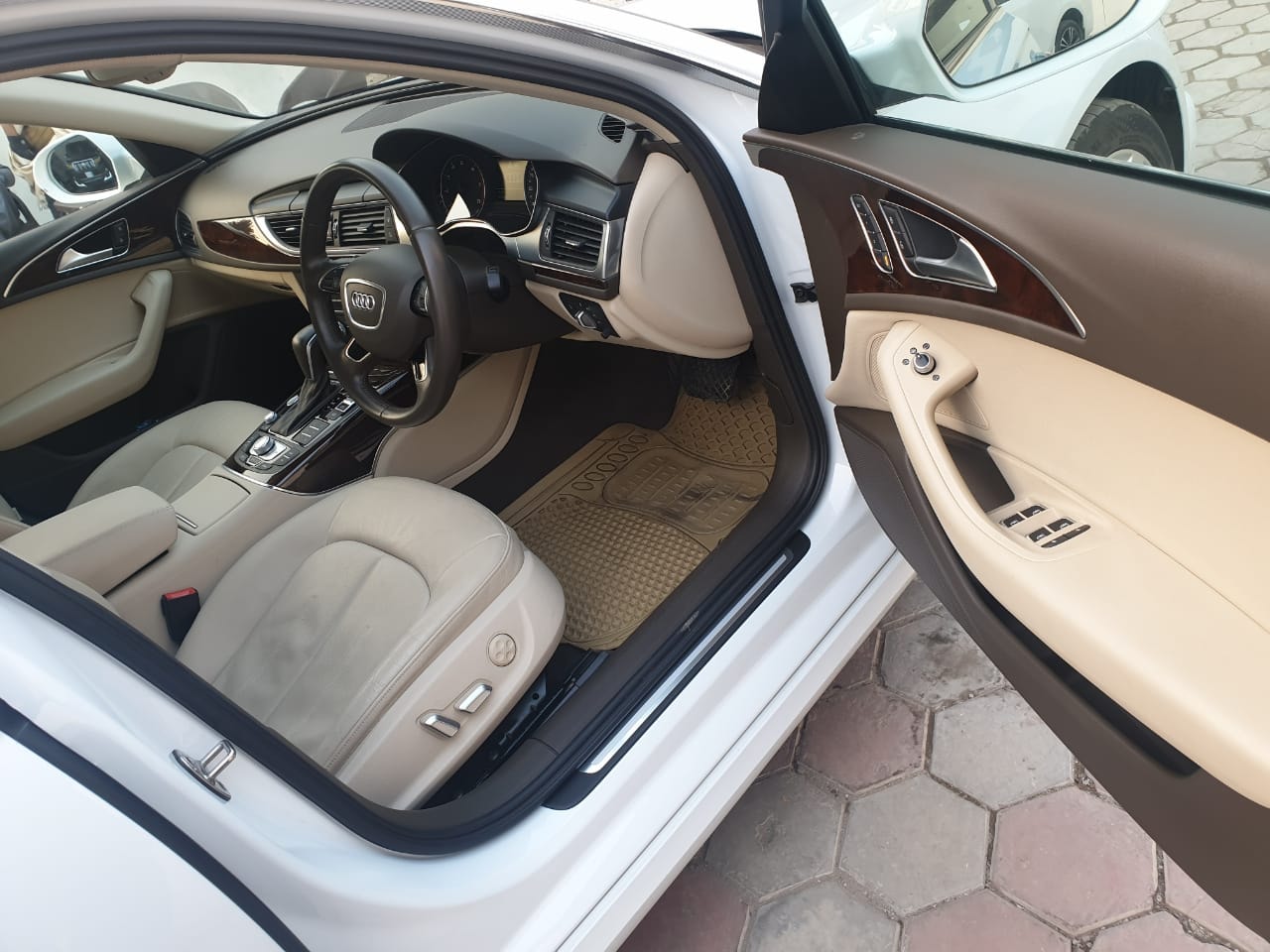 Jutt Rent A Car