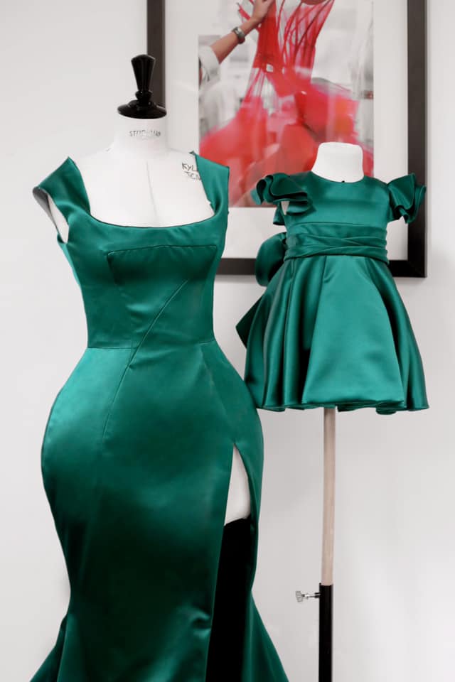 kylie jenner green christmas dress & STORMI WEBSTER WEAR CUSTOM RALPH & RUSSO TO THE ANNUAL KARDASHIAN/JENNER EVE PARTY 25th December 2019 Last night in Los Angeles, Kylie Jenner and Stormi Webster wore custom A LINE TULLE DRESS
