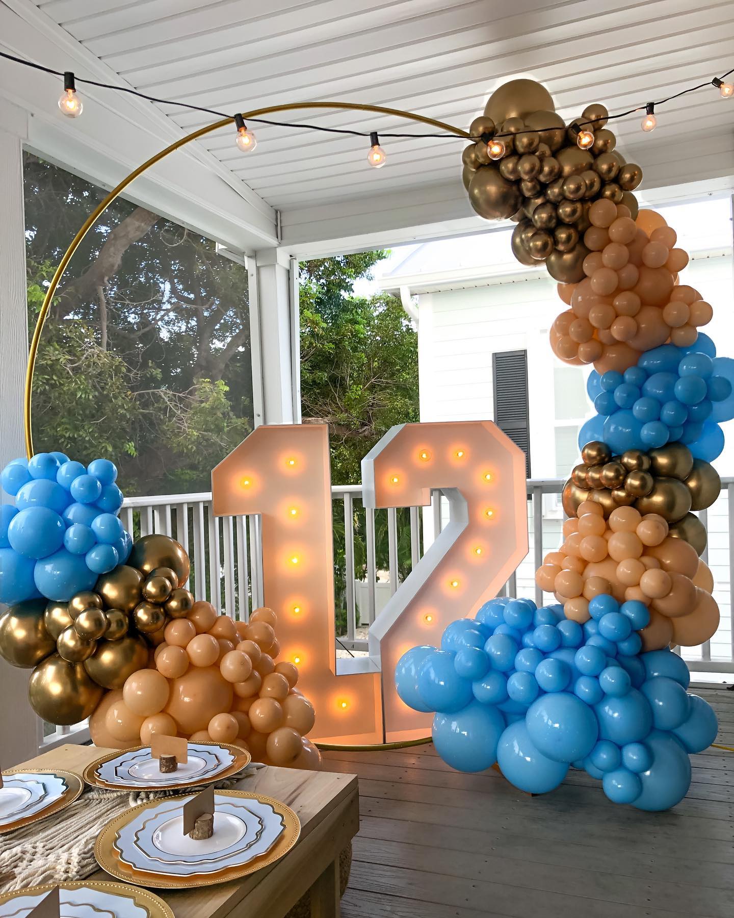 Here's the pictures of this gorgeous... - A&E keys Balloons | Facebook