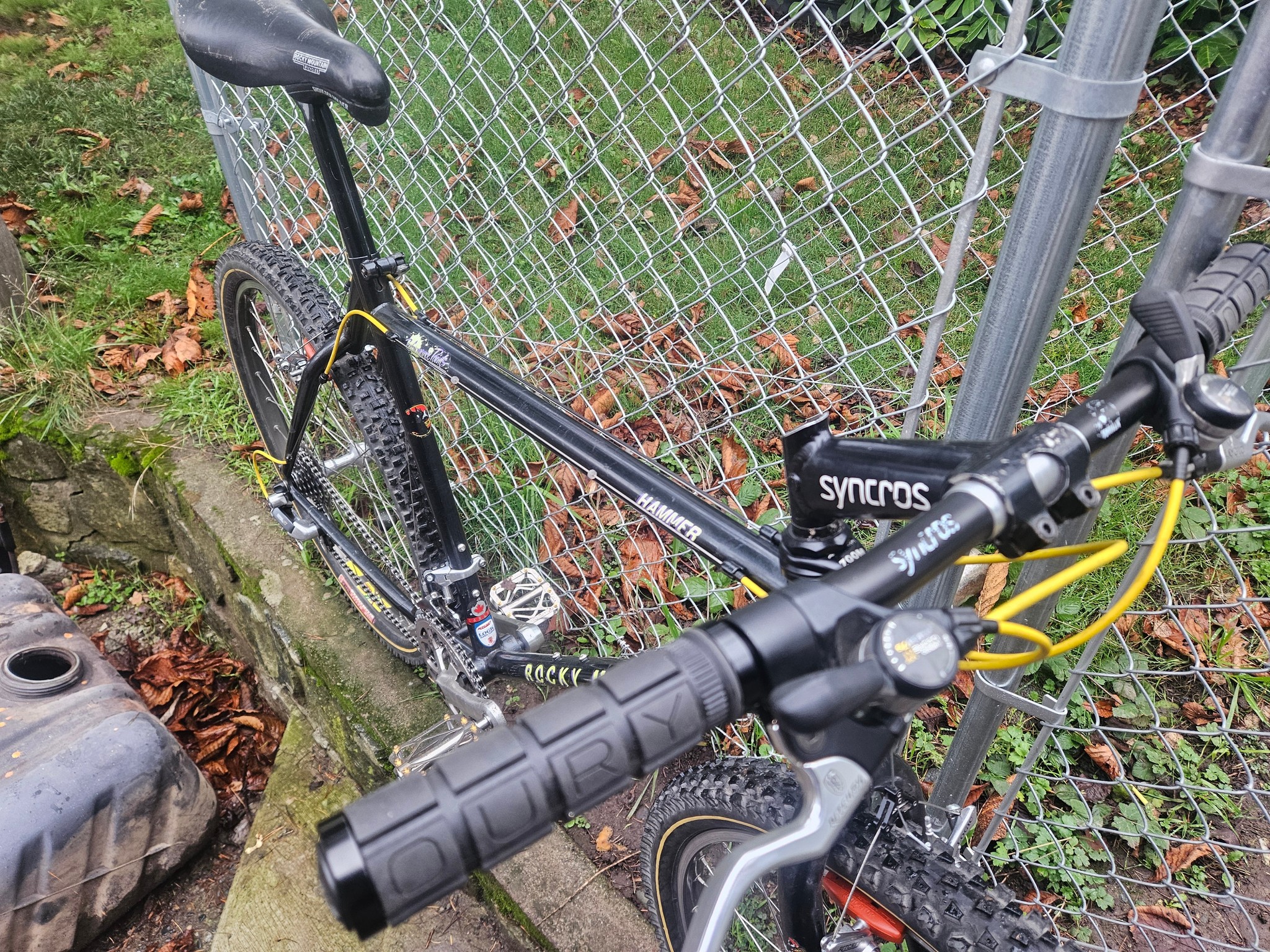 Some photos of my 1992 Hammer, Tange prestige/Ritchy logic triple 