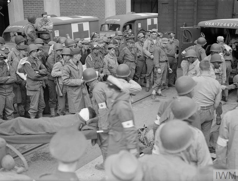 Wounded American troops arriving at... - Historic Southampton | Facebook