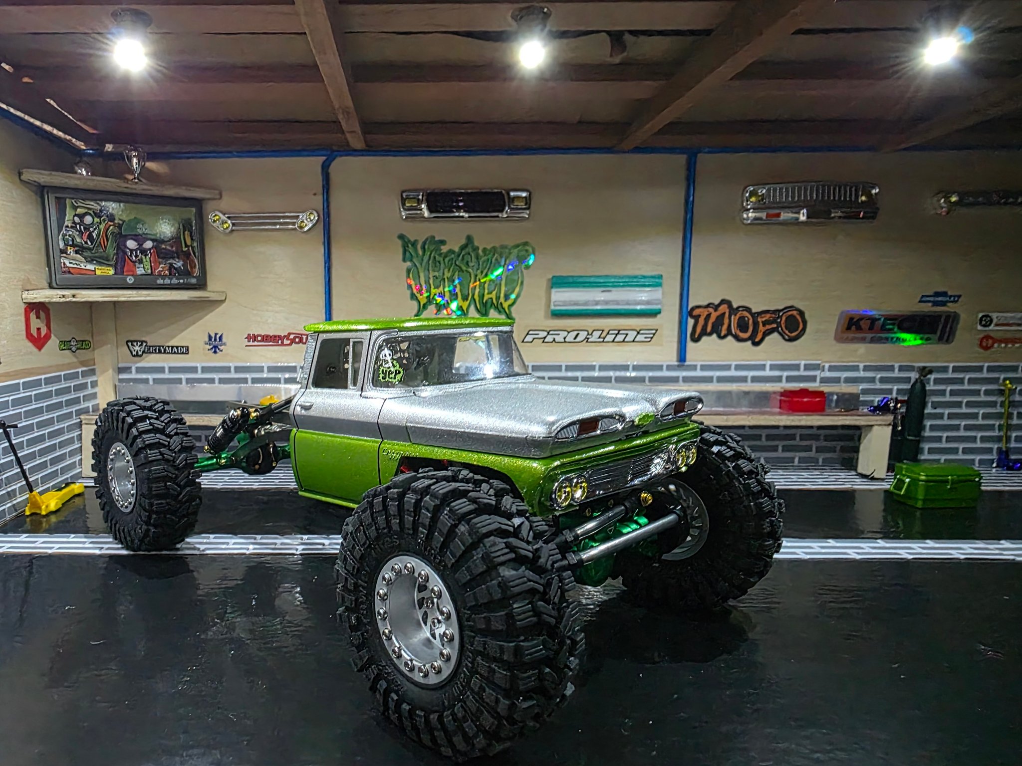 got my green yep spec axles today nice surprise tracking said Friday ...