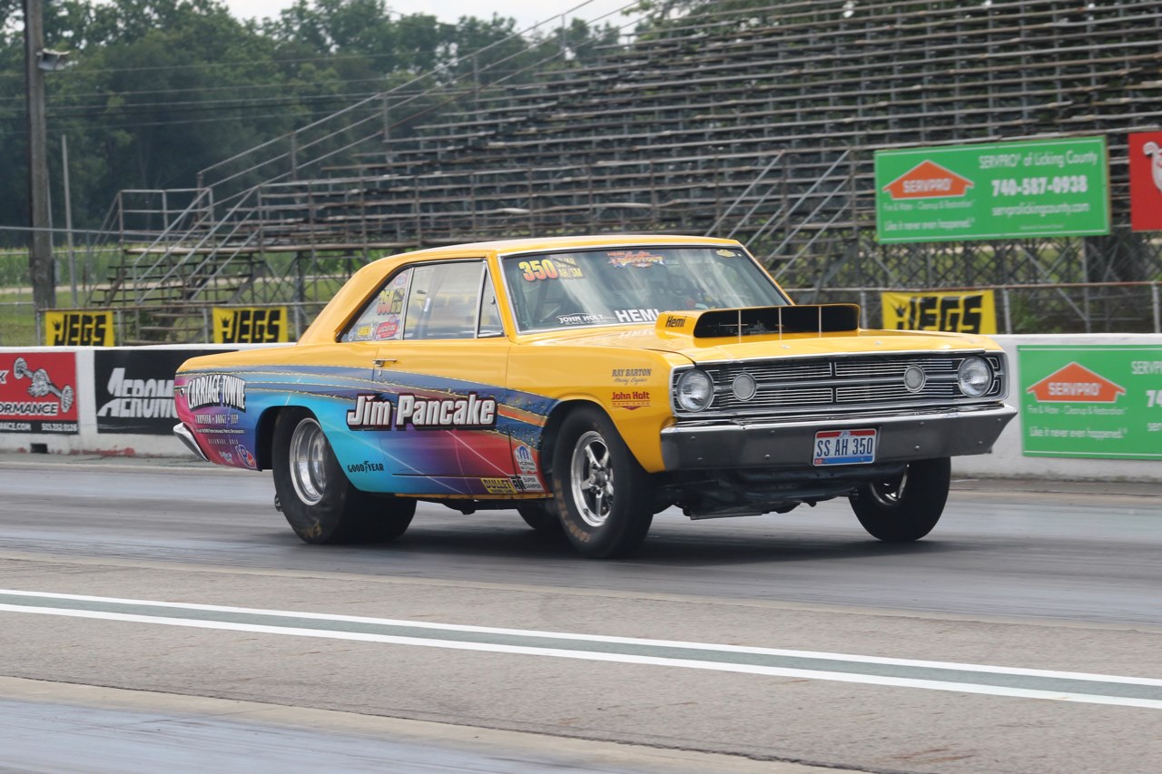 Hemi Shoot Out - Four of the SS/AH cars made a run down... | Facebook