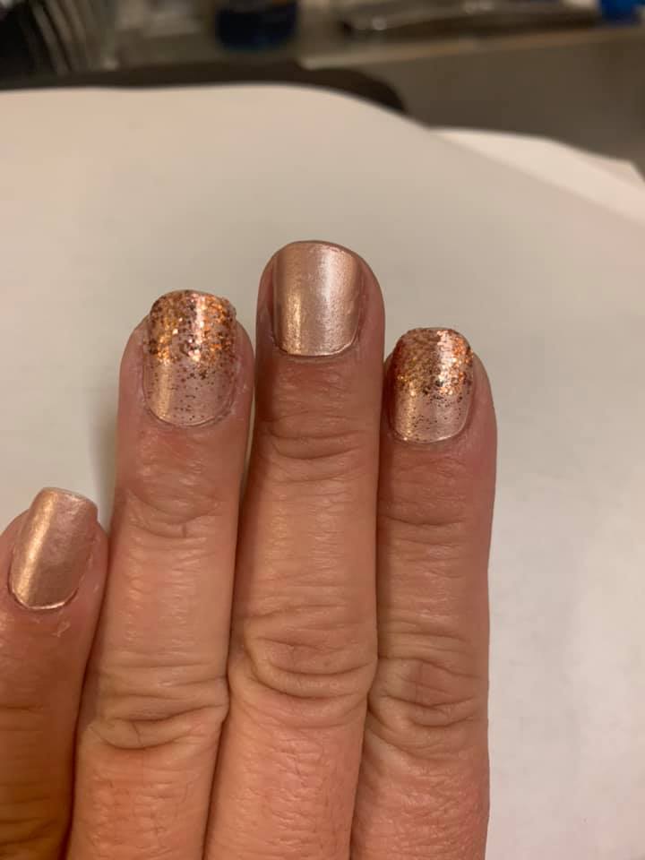 gold dress what color nails nail ideas go with a rose dress? group-DHD9979