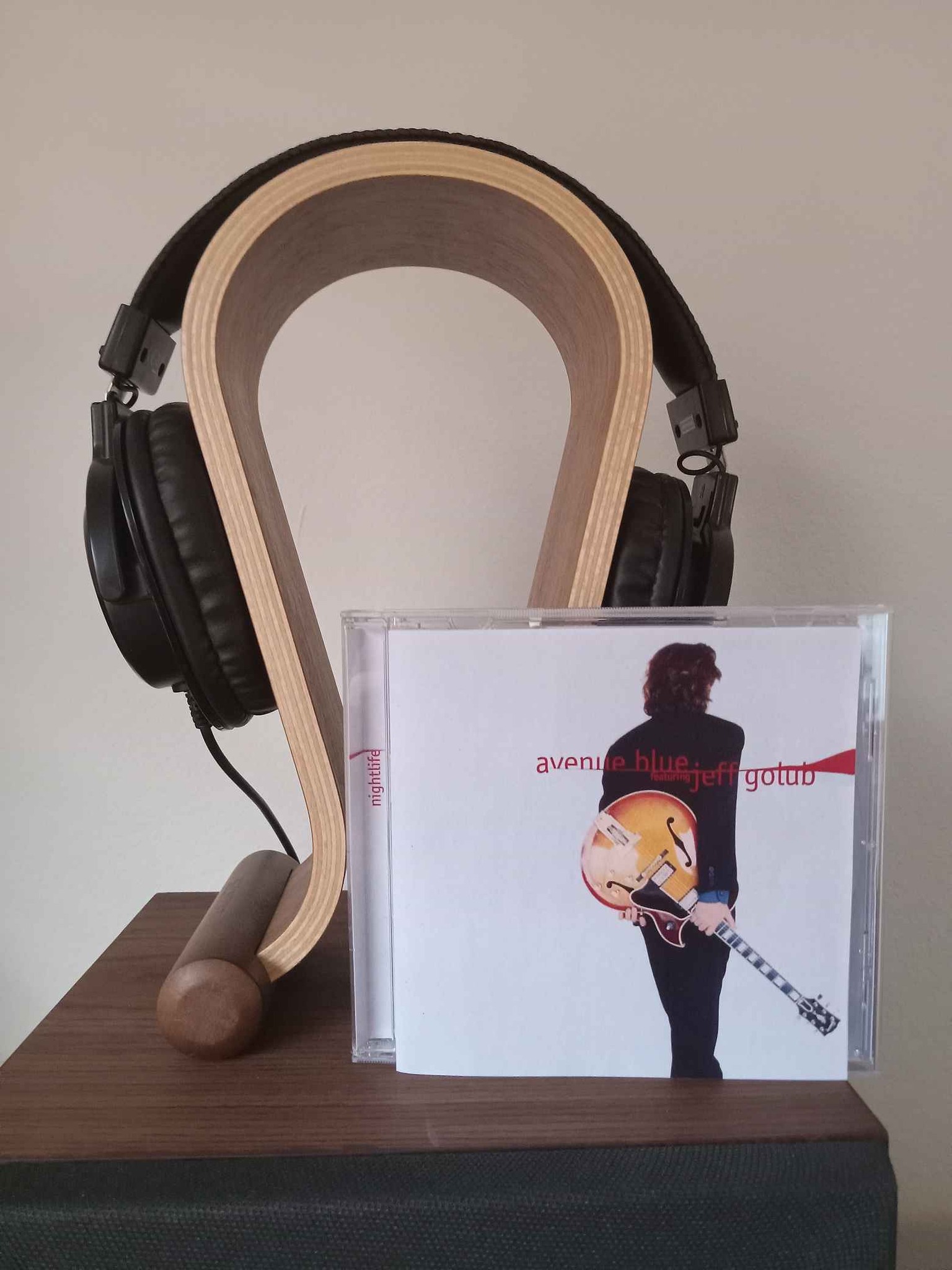 AVENUE BLUE featuring JEFF GOLUB RELEASE DATE 1997