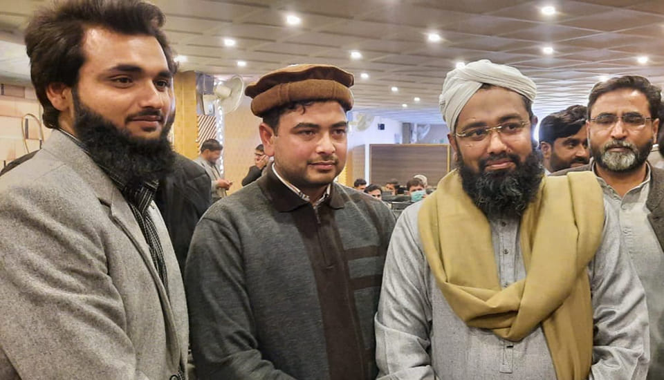 Rashid - Aj Moon Grill py Quran and Science k lecture Ke invition py ...