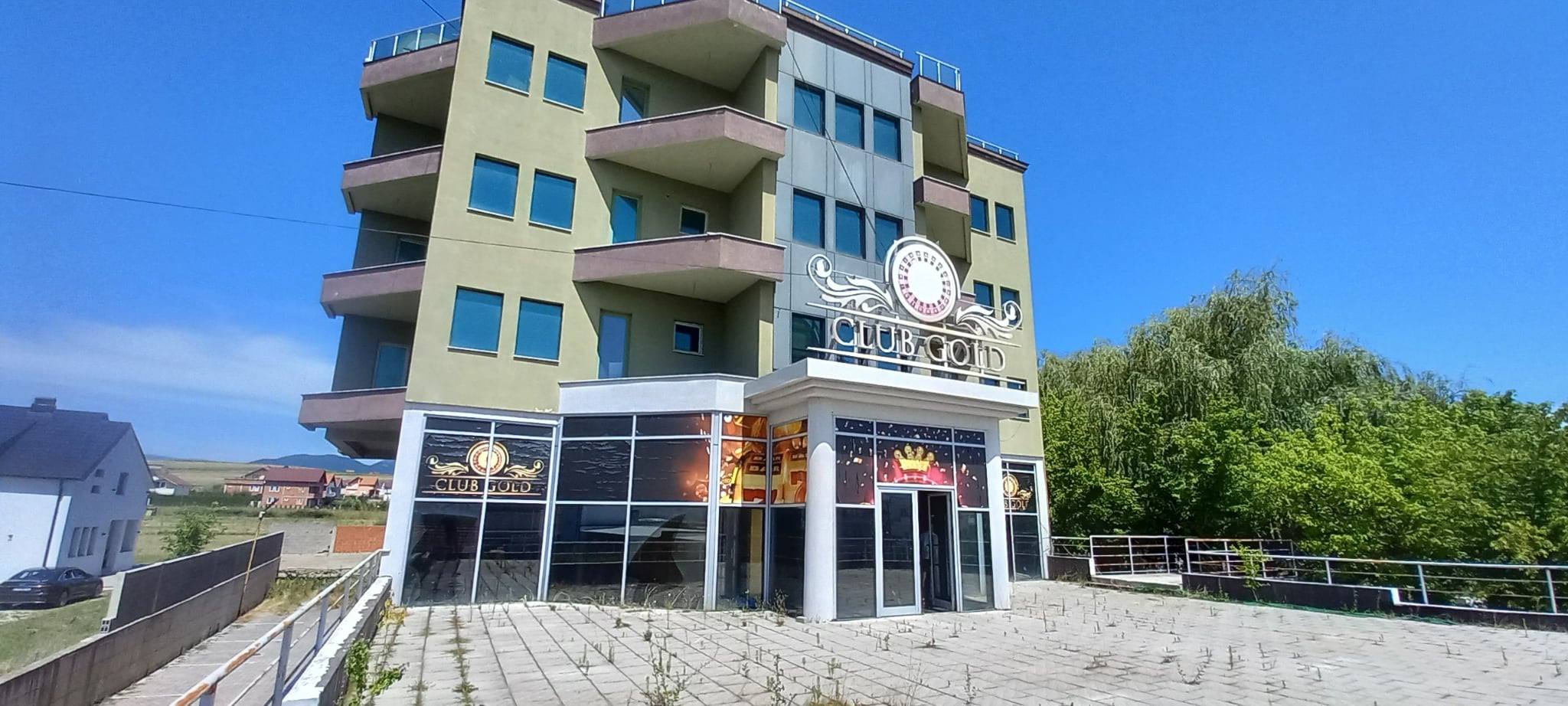 Mundësi e artë investimi: hotel 2800m² me 30 ari tokë, vetëm 1.5 milion ...