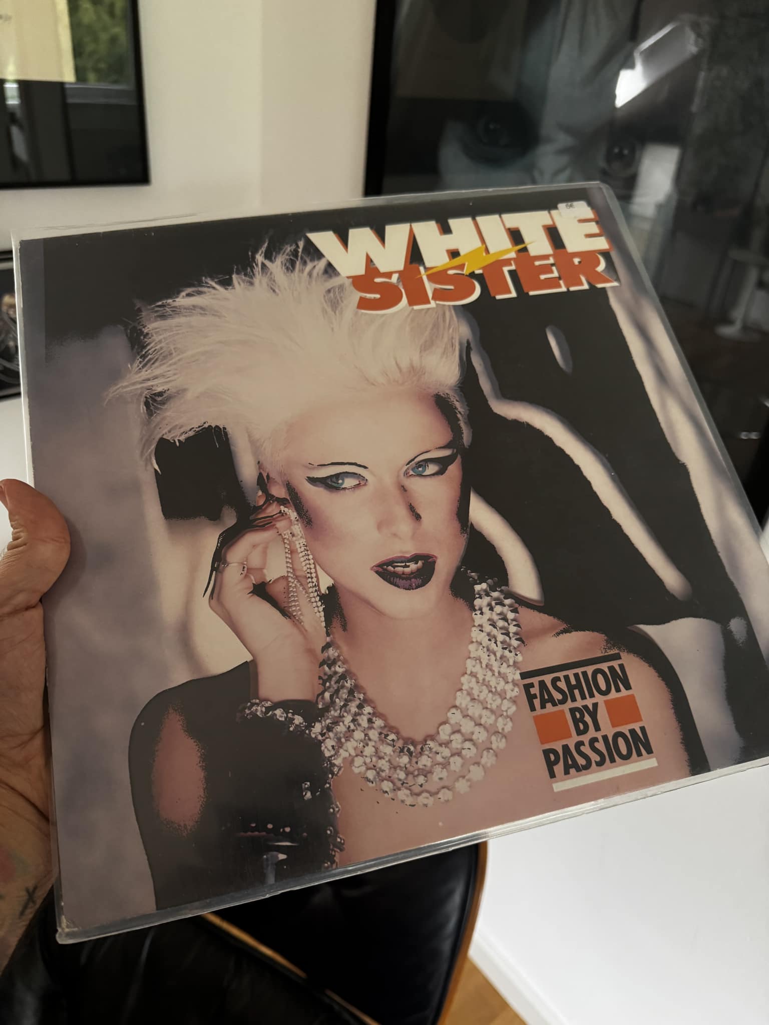 Great album killer band! ⚡️? WHITE SISTER TER 1작 MSTER FASHION 