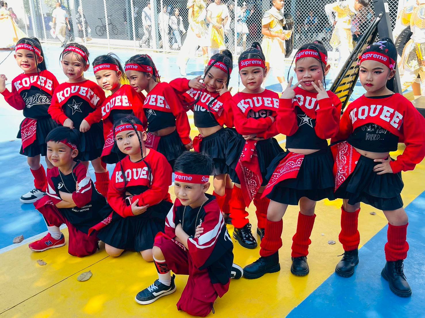 ศศิกร ดวงแข - cover dance สีแดงแรงฤทธิ์... | Facebook