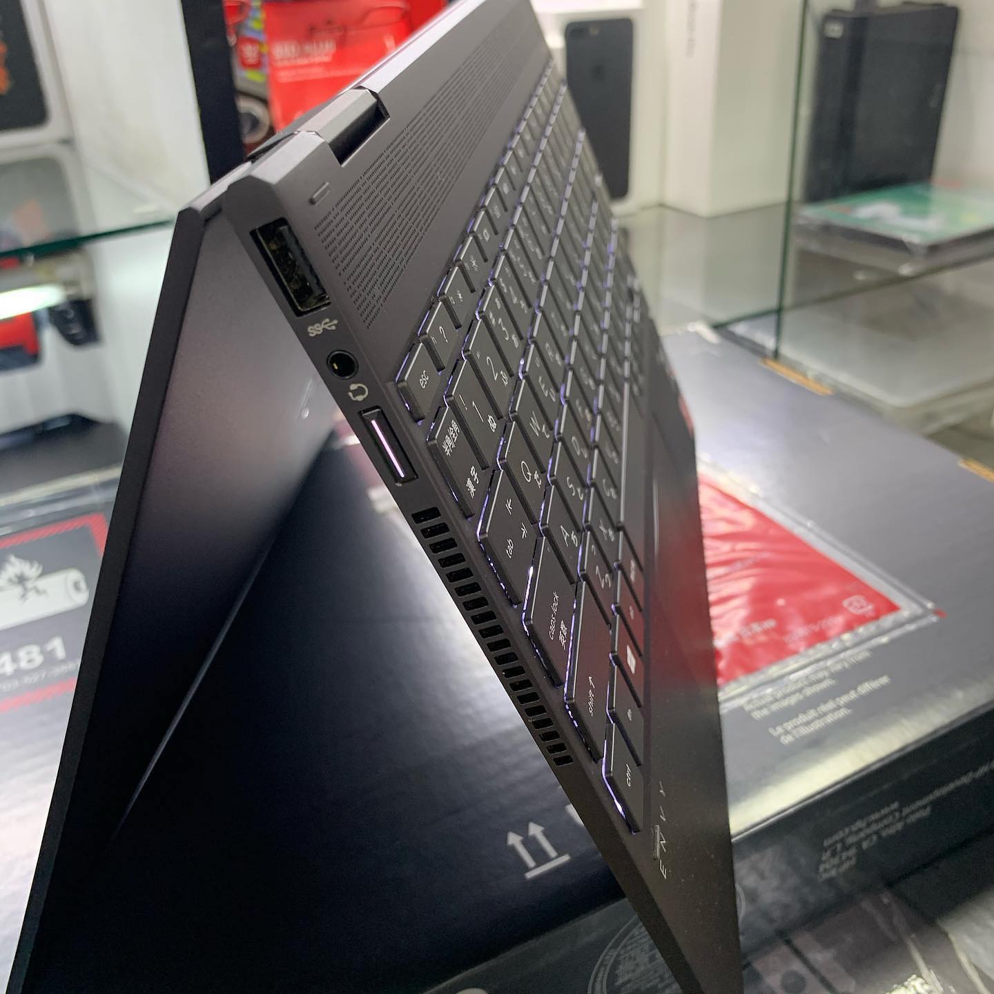 HP HP ENVY x360 Convertible 13-ar0xxx (3700u) *Equipped with an 