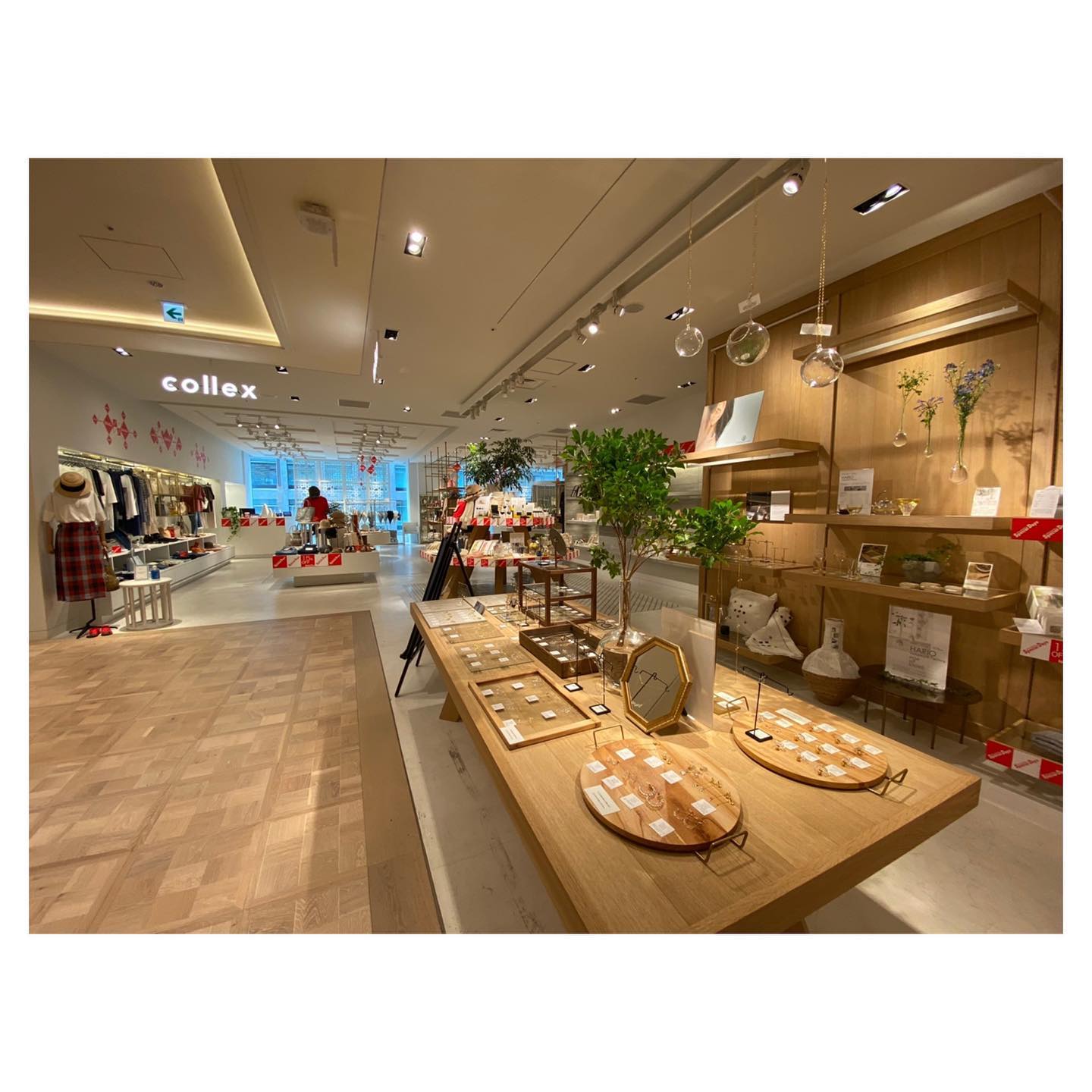 collex 日本橋高島屋S C 店さまにてフェア実施中 東京都中央区のcollex 日本橋高島屋S C 店さまにて 7 28 8 31の間 HARIO Lampwork Factoryのアクセサリーを販売しております キラキラと輝く夏にオススメのアクセサリーを数多く取り揃えております また