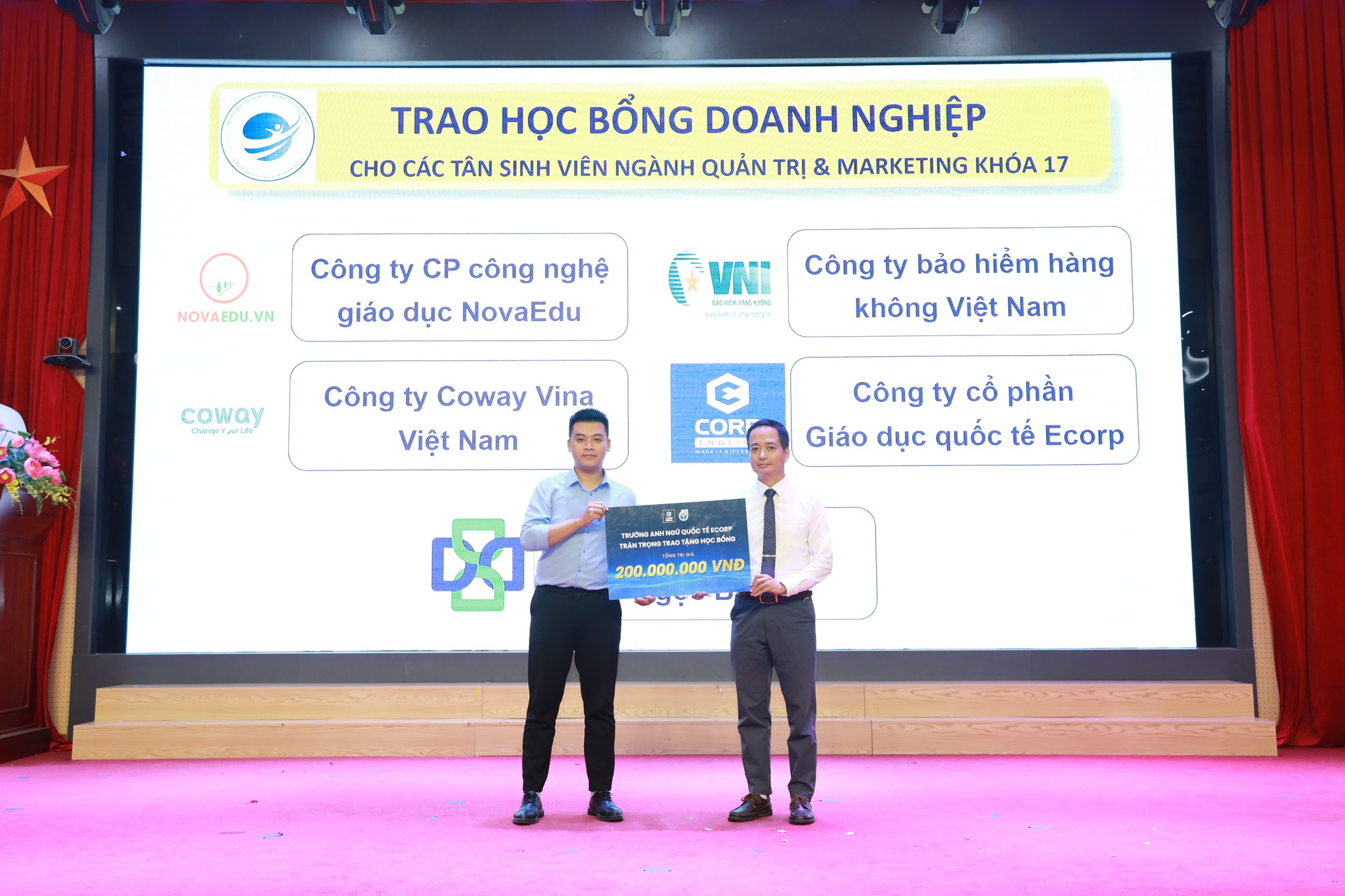 🏆 TỰ HÀO TRAO TẶNG... - ECORP - IELTS & Giao tiếp 4 kỹ năng