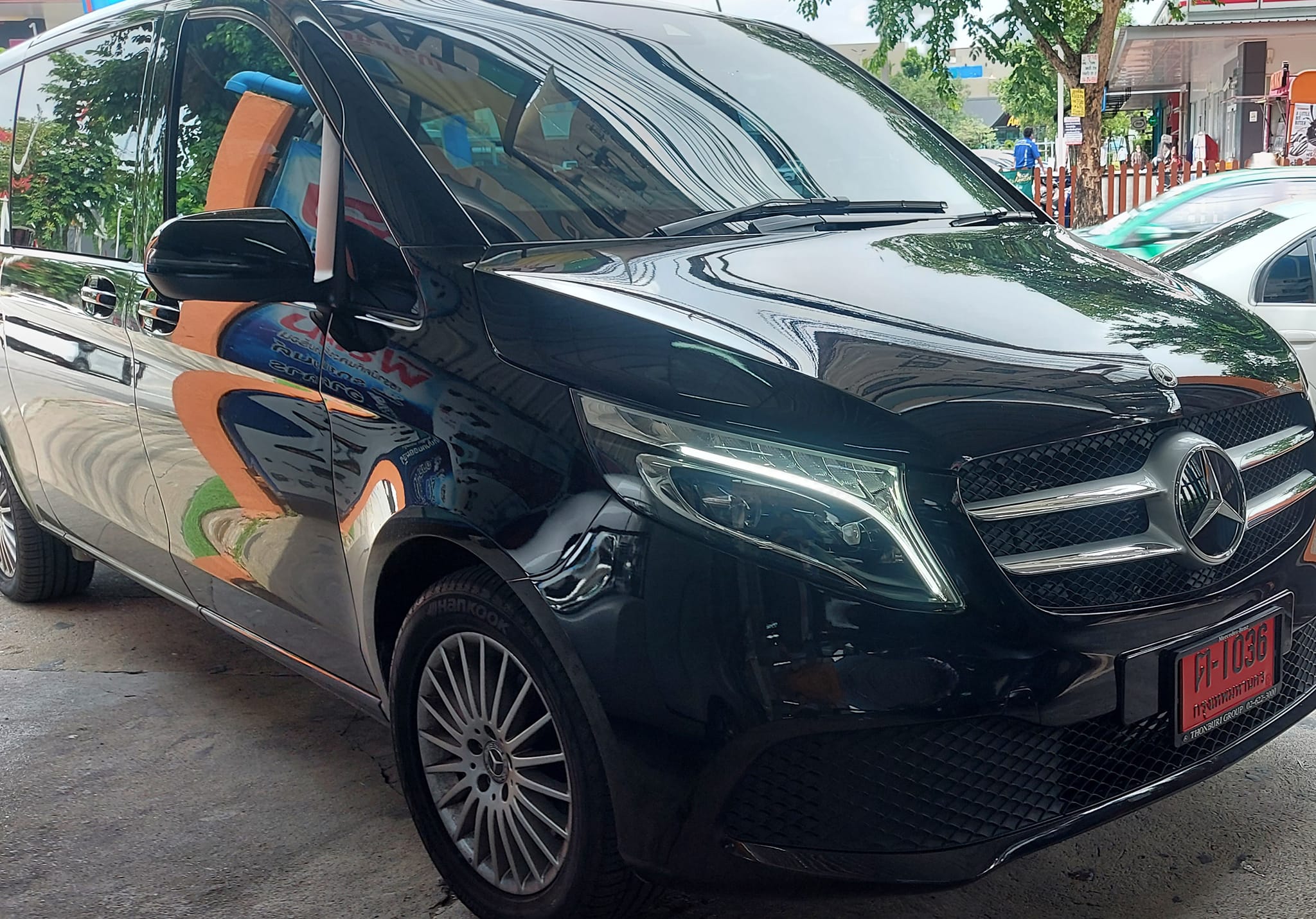 Sun Auto ศูนย์ติดตั้งฟิล์มกรองแสงรถยนต์ และอาคาร