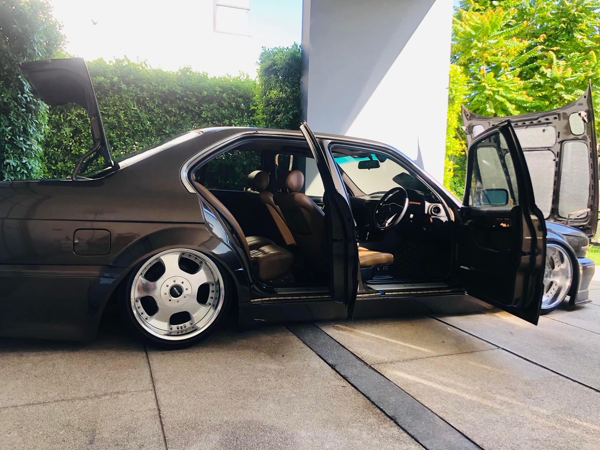 E34 VIP