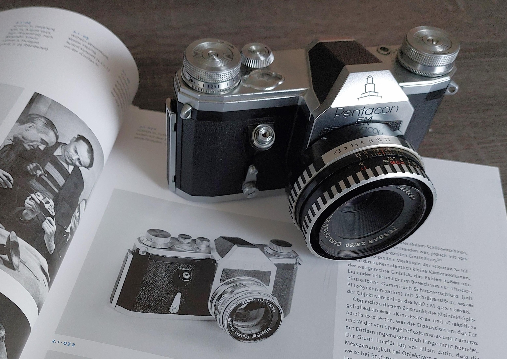Contax S camera review with Carl Zeiss Jena Tessar 2.8/50 lens