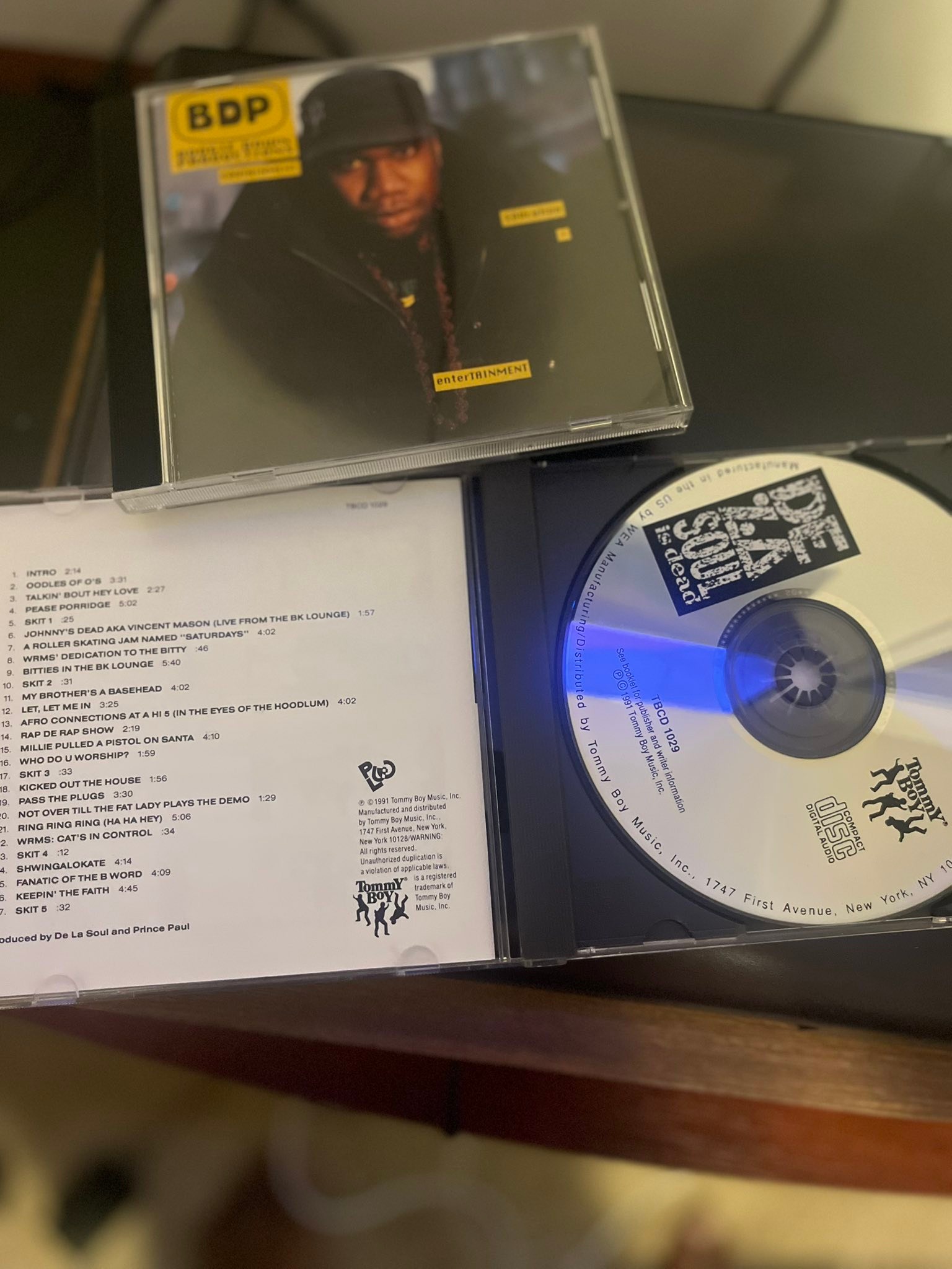 Which is better: Boogie Down Productions' Edutainment or De La