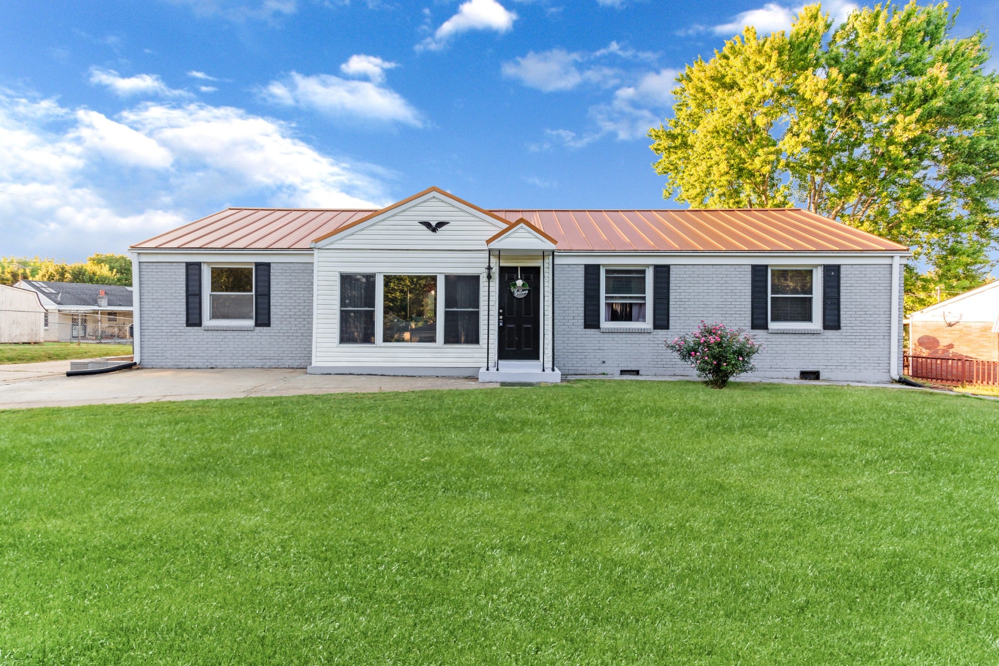 JUST LISTED This charming ranch style home is ready for its new owners ...