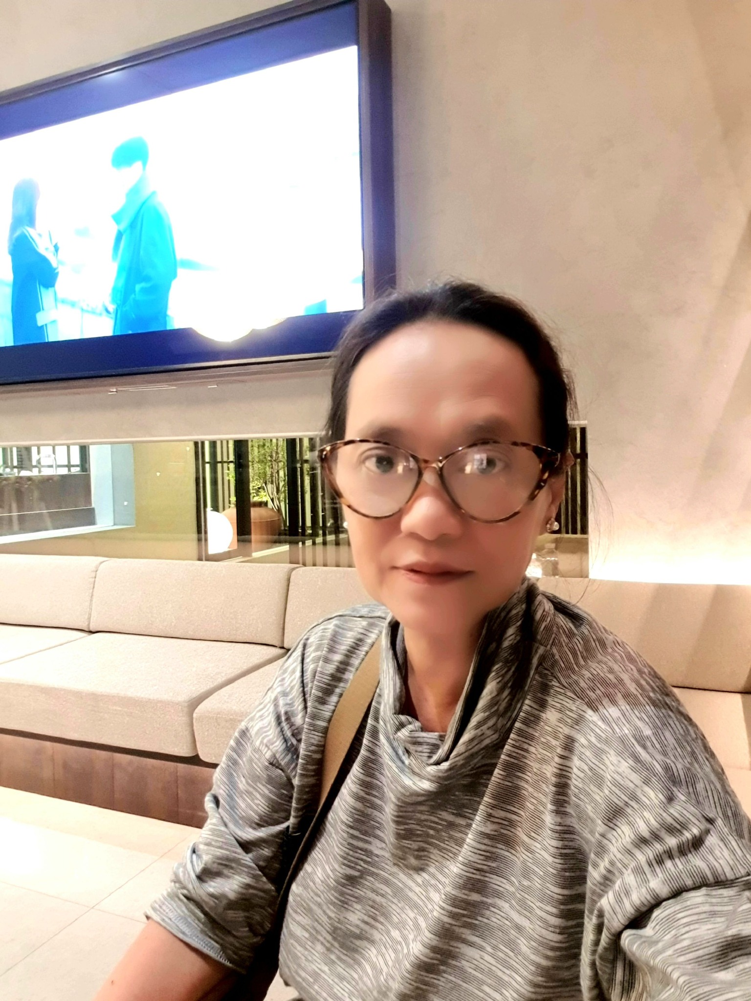 Riani Sri R