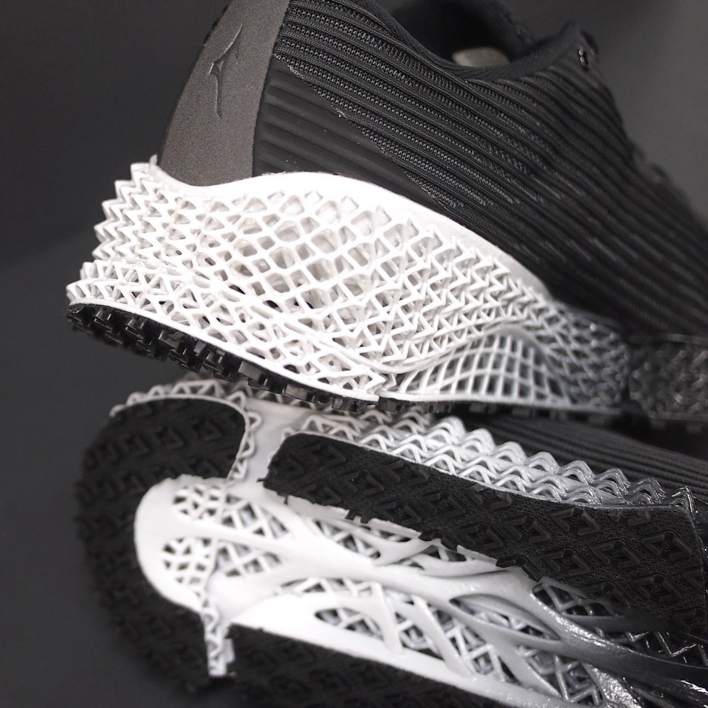 Mizuno Tokyo - shoes 予約受付中 D1GG215001 SHADOW 3D... | Facebook
