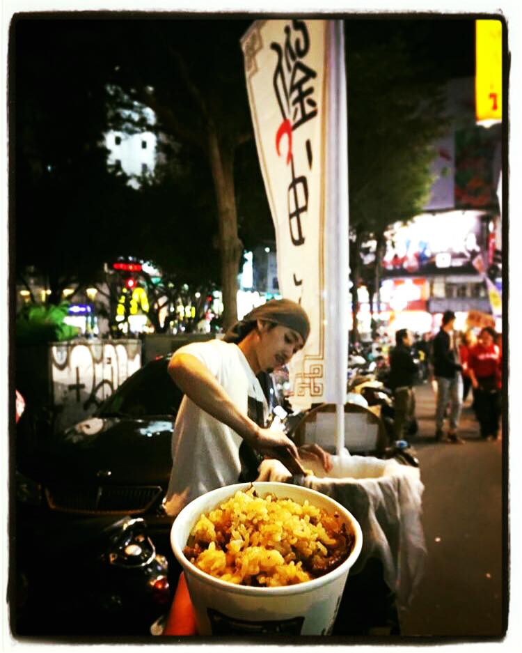 劉油飯 不管是腳踏車零售或是網購油飯劉油飯一直都是用最真的心把阿嬤傳承的傳統古早味呈現給你 Facebook