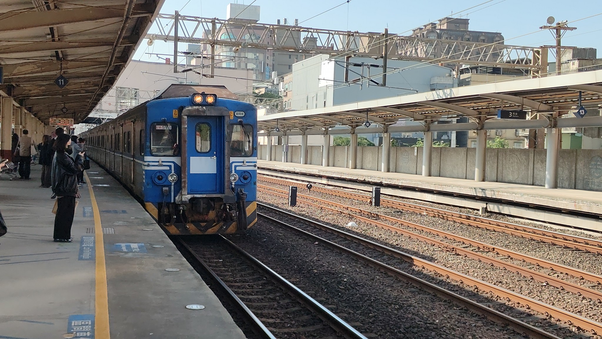 鐵道文化之旅 | 目前臺南站兩側月台南端均封閉 | Facebook