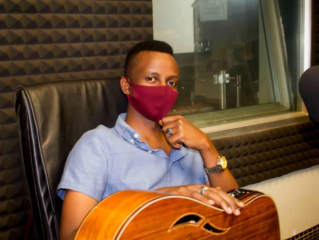 RADIO RWANDA - 🎸🎹🎻🎼🎤 Ominatago band muri studio yacu live.... | Facebook