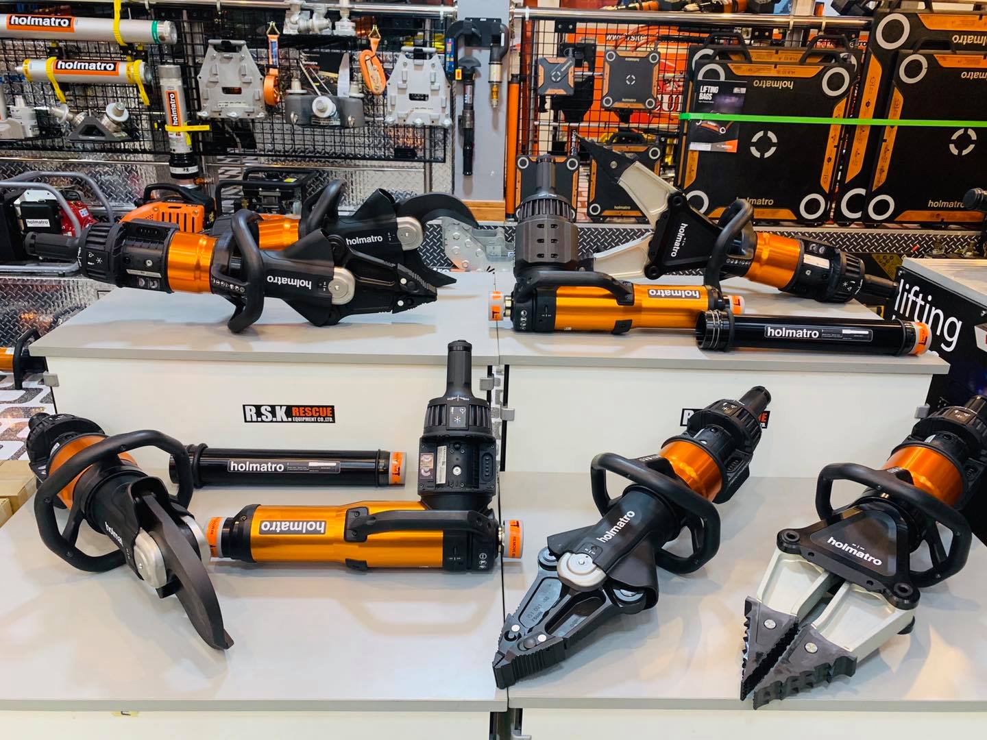 R.S.K.Rescue Equipment - The Brand New Superior Holmatro Pentheon tools ...