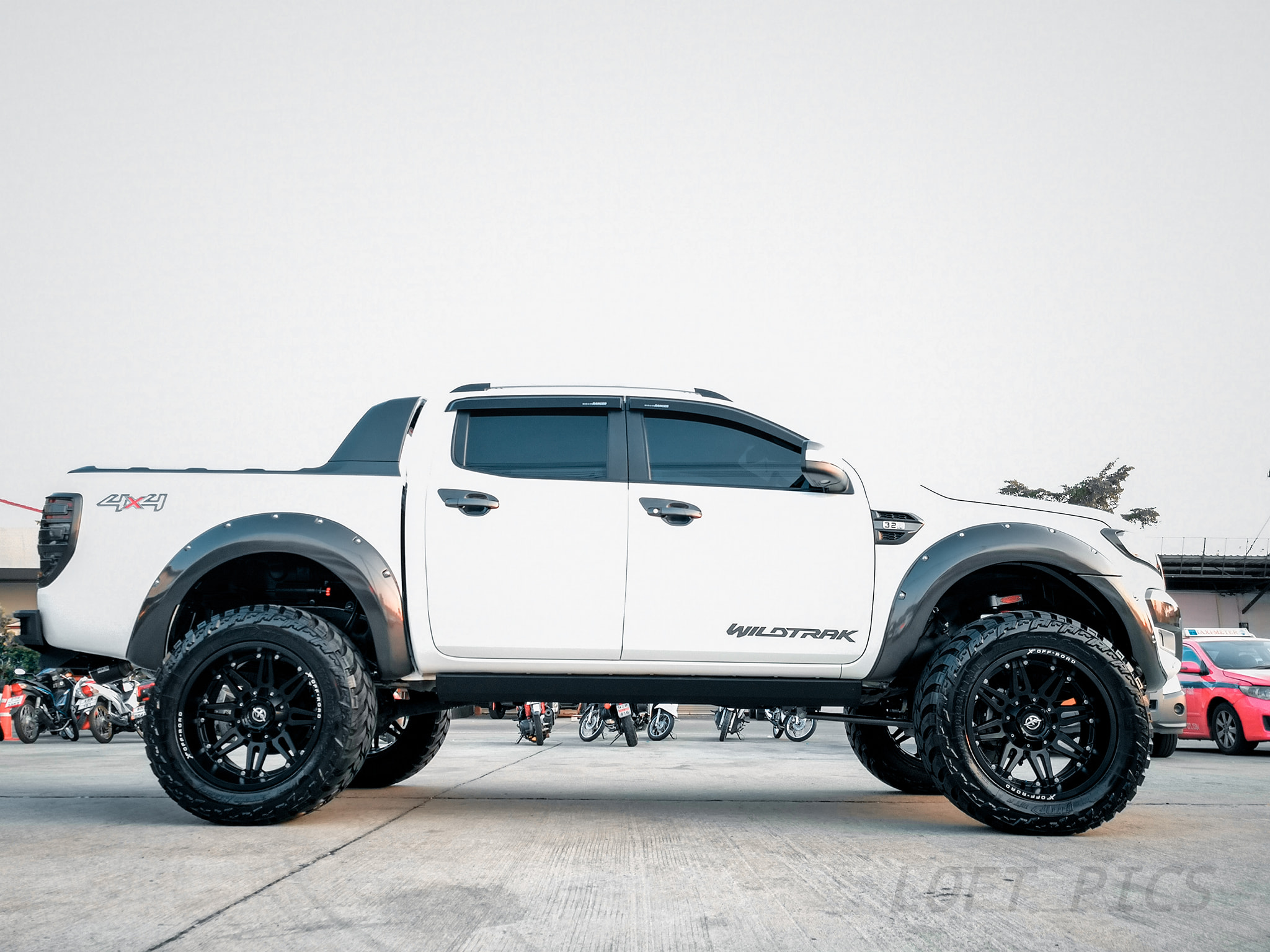 FORD RANGER 2017...หล่อ เรียบ หรู... - LOFT Modify รังสิต