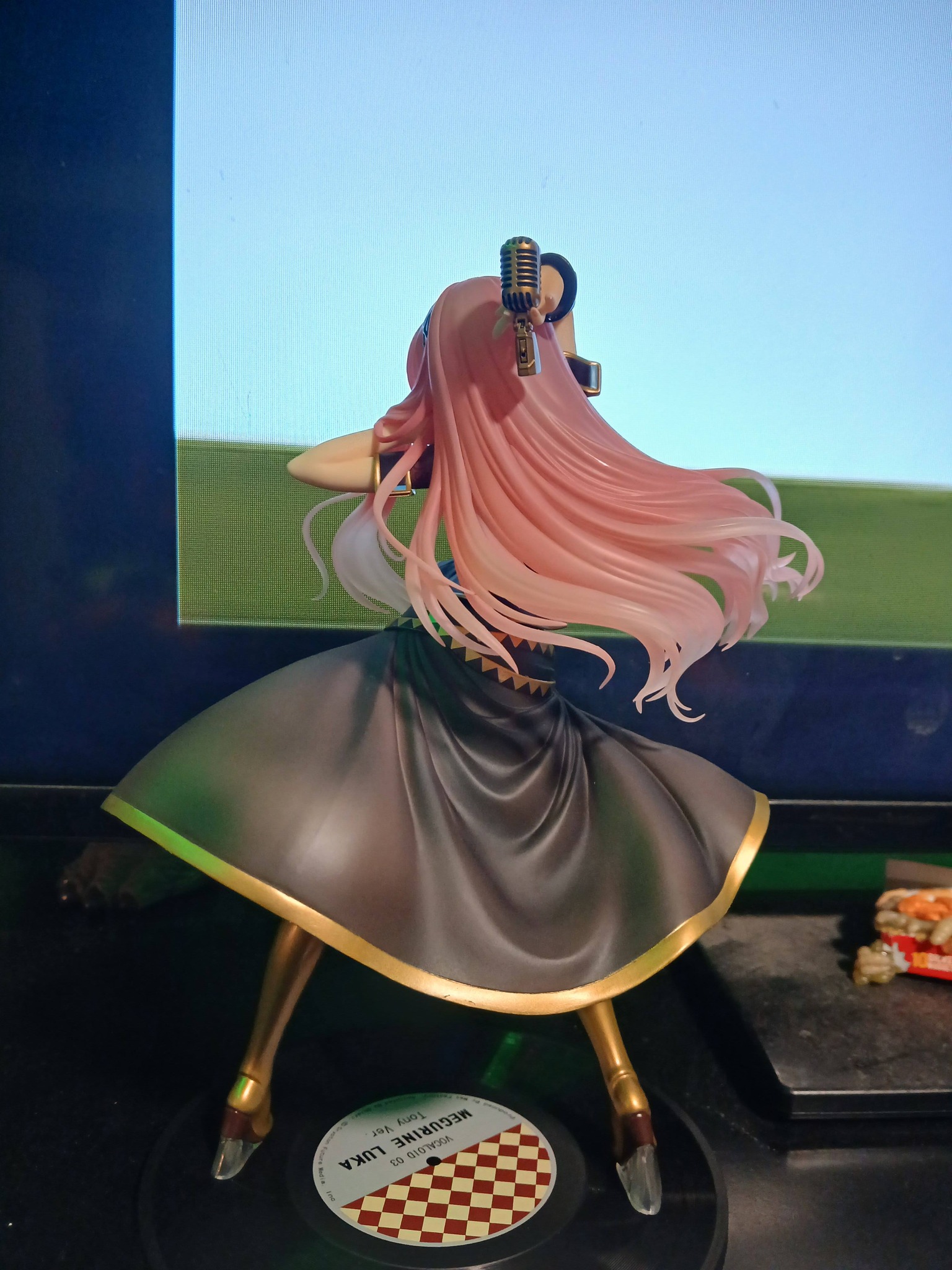 Max Factory Megurine Luka Tony Version figure review