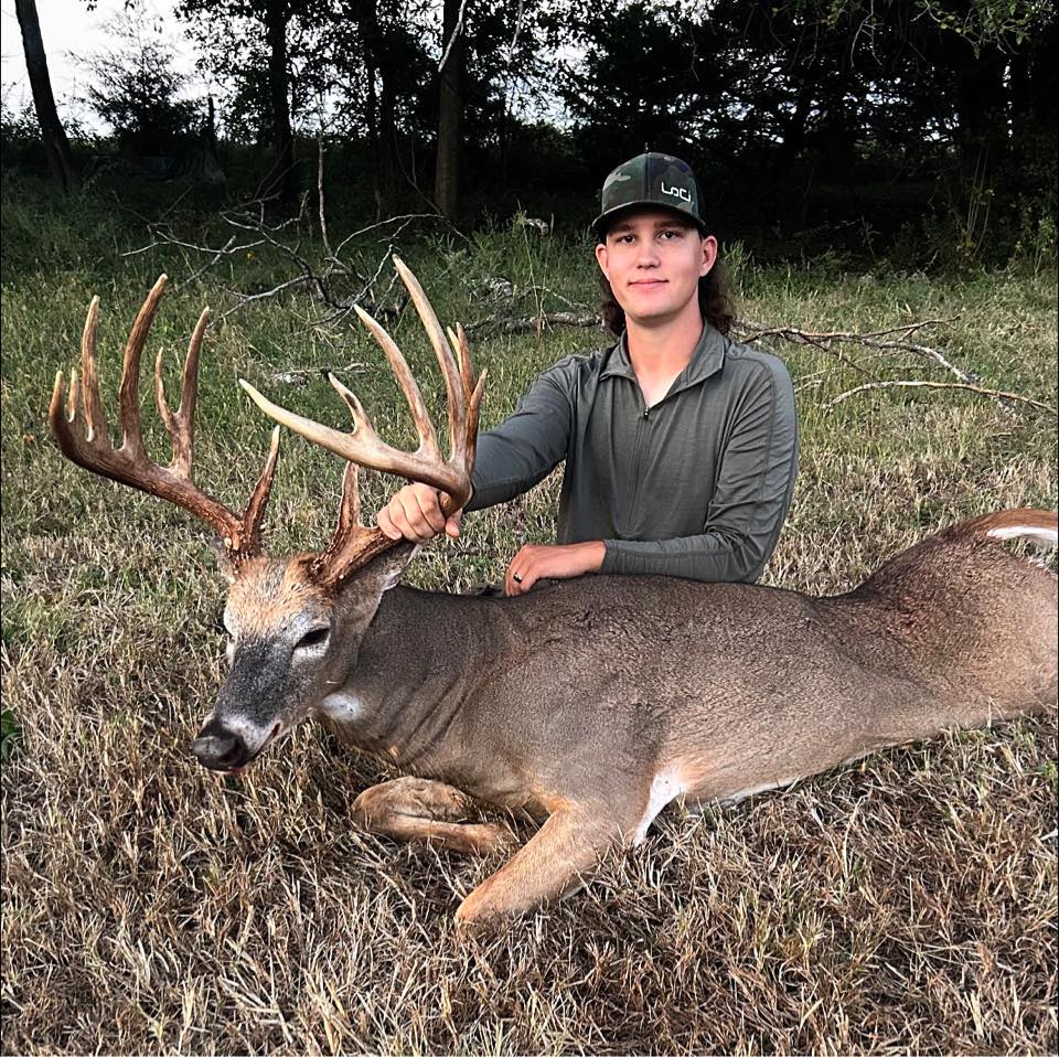 You win some and you lose some. Picture perfect hunt this evening ...