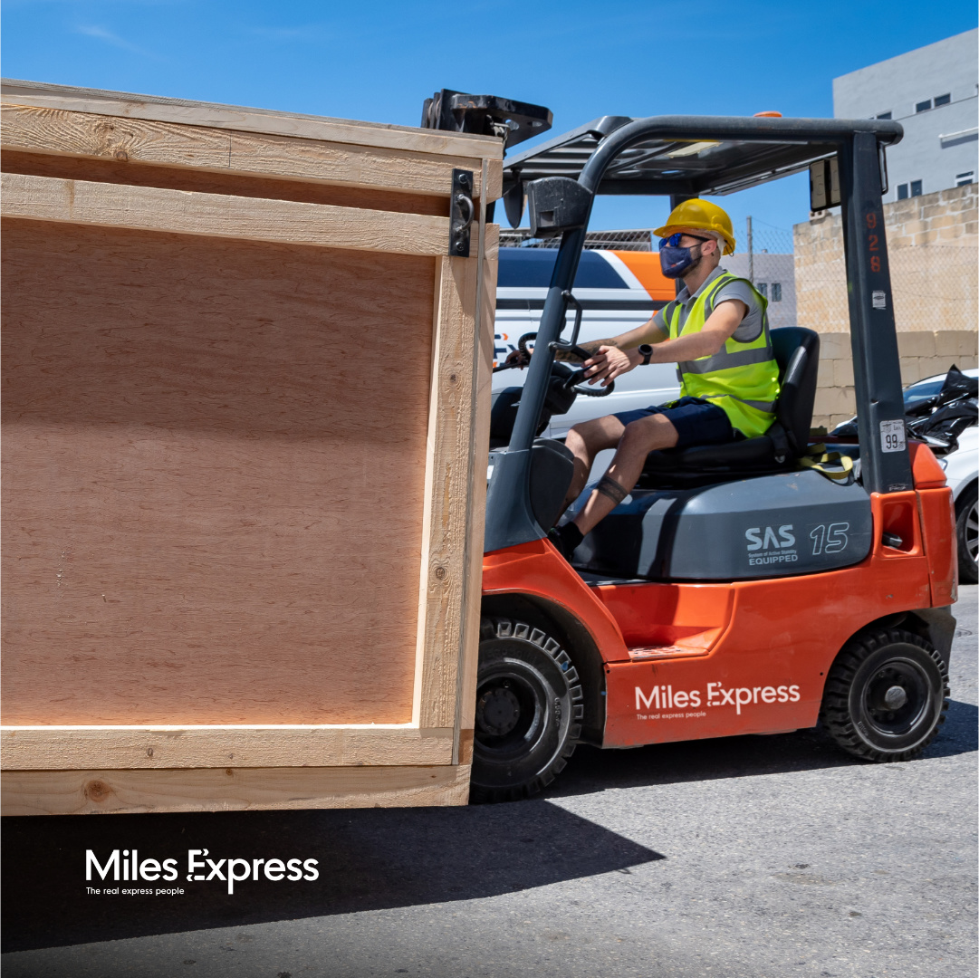 Miles Express - Behind the scenes Sort it - Log it