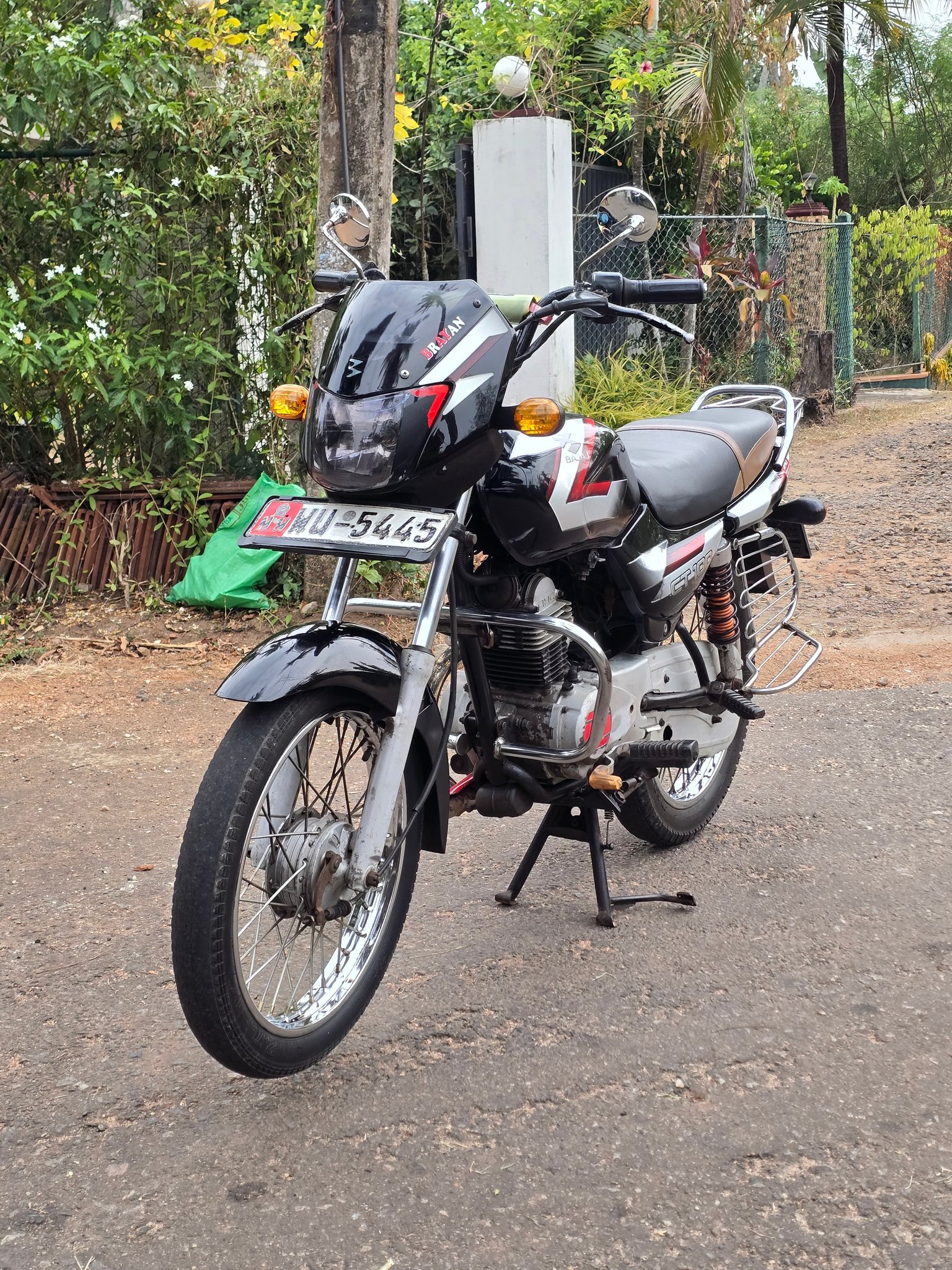 Original mileage 100500km Registered year 2013 Front Tyre