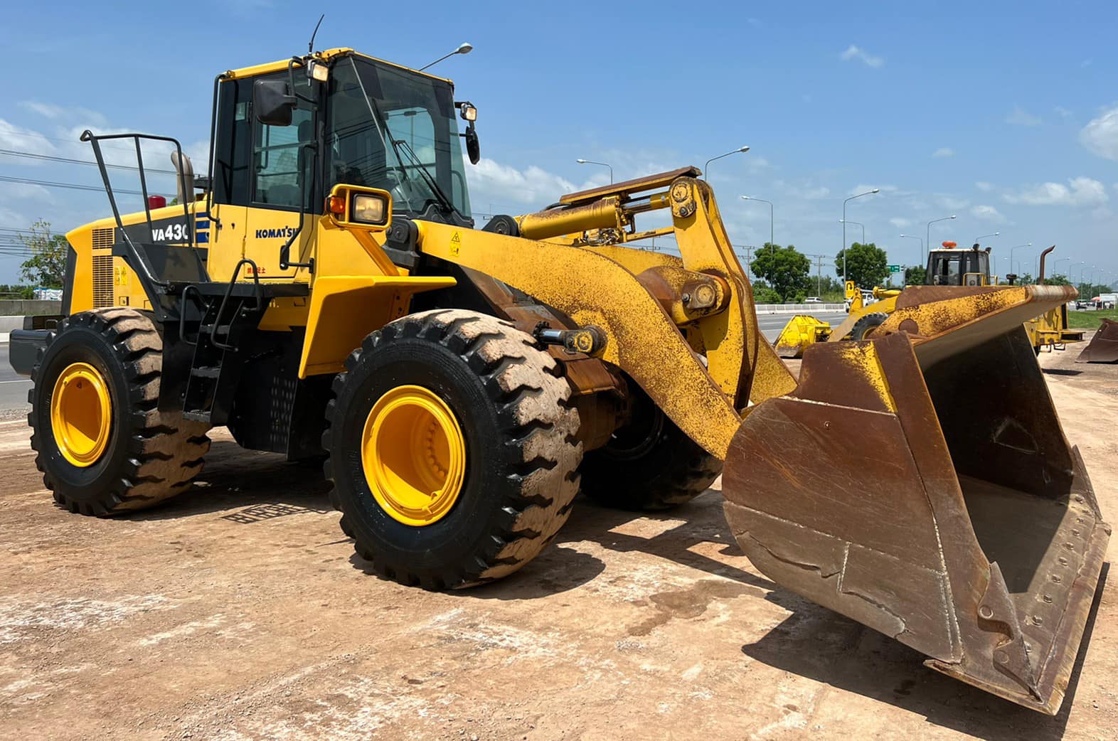 K หนุ่มนครพนม Truck Infinity | รถตักล้อยาง KOMATSU WA430-6 งามๆพร้อมลุย ...