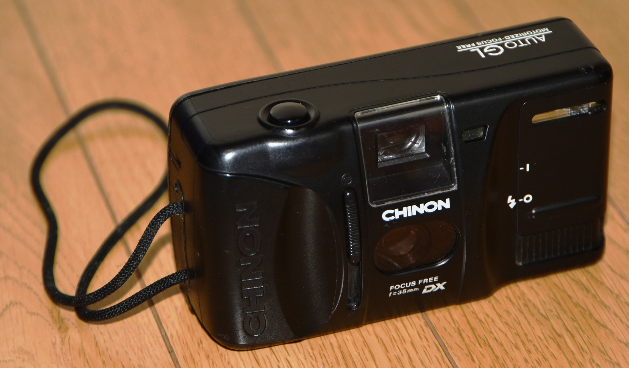 変態度ほとんどないかもですが、チノンAUTO GLです。 弟が買っ