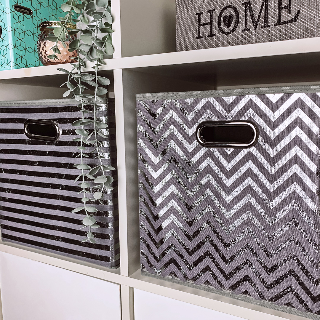 🧹 Herzlichen Schaff-Ordnung-in-Deiner-Wohnung-Tag 🧹 Unsere schönen Aufbewahrungsboxen bringen Ordnung in chaotischen Ecken 😍 Habt ihr sie schon in unserem Onlineshop entdeckt? 😉 Jetzt ordentlich in neue Jahr starten unter: https://bit.ly/3zT0DlE